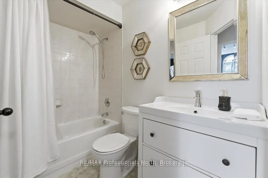 Photo 19 of 98 Roxton Road, Oakville, River Oaks — HOMEH