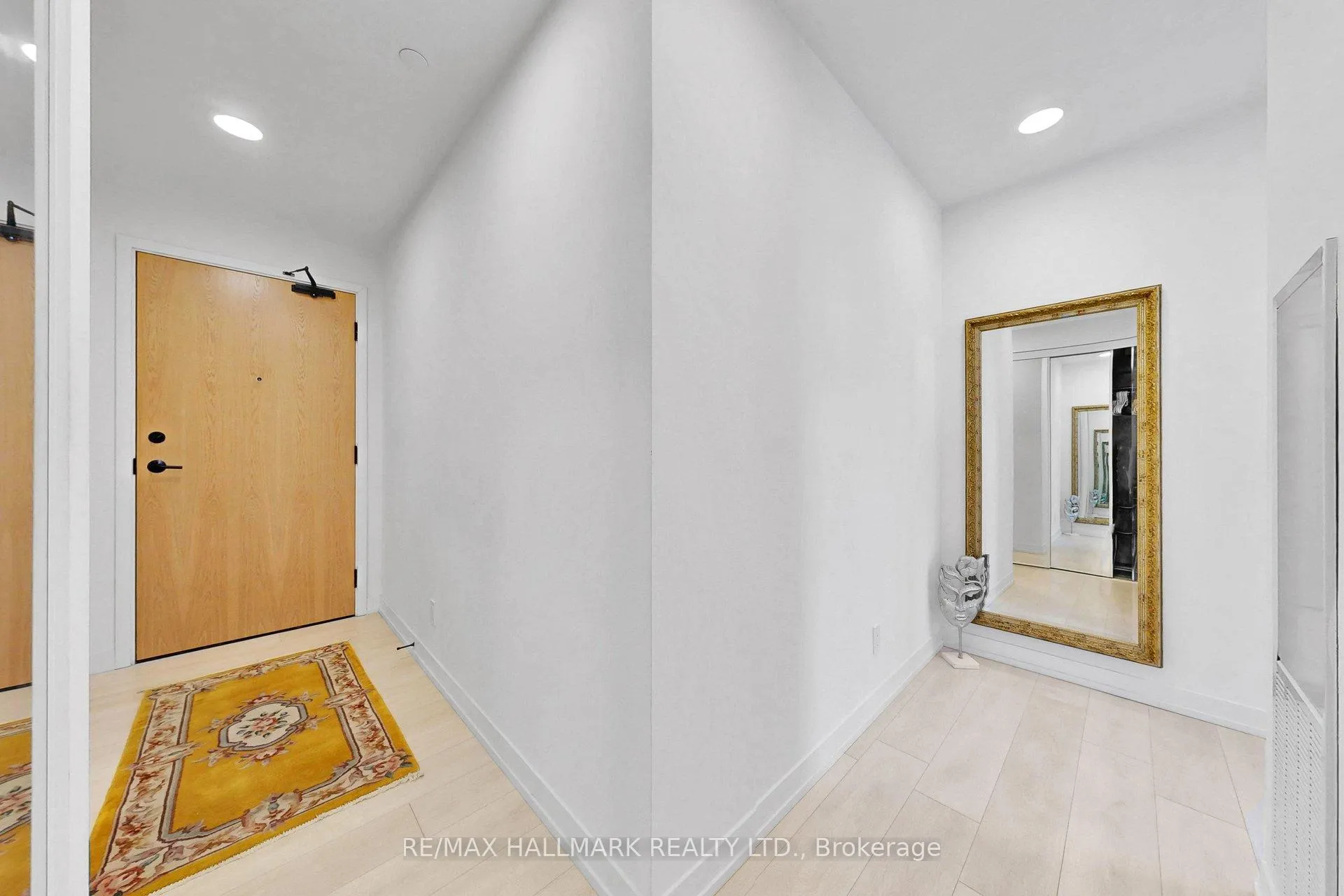 Photo 4 of Unit 1101, 8 Beverley Glen Boulevard, Vaughan, Beverley Glen — HOMEH