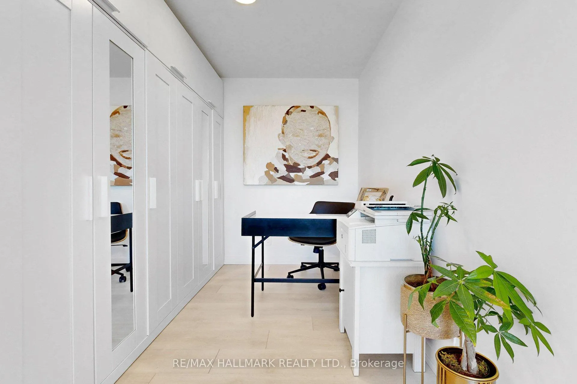 Photo 6 of Unit 1101, 8 Beverley Glen Boulevard, Vaughan, Beverley Glen — HOMEH