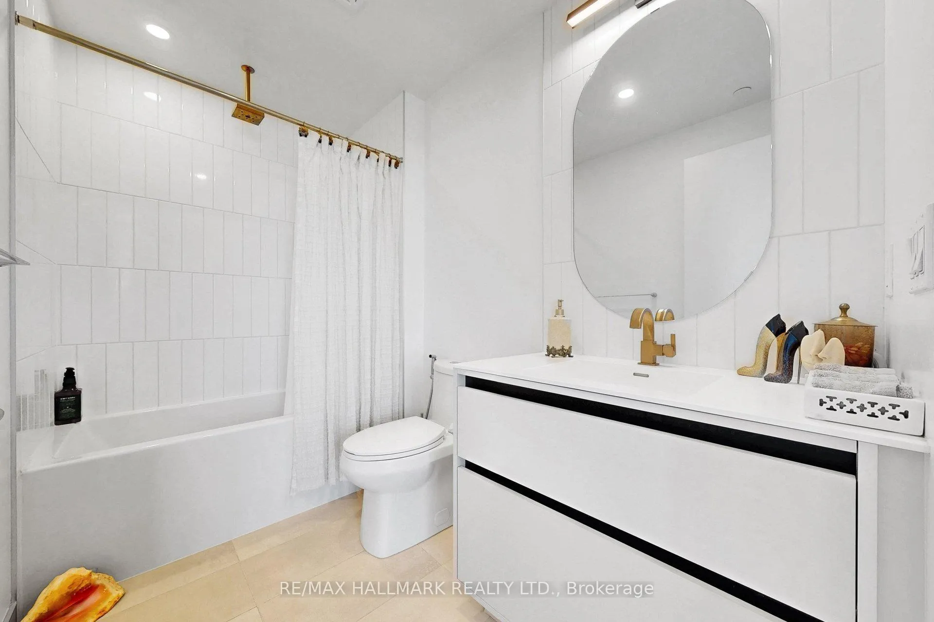 Photo 7 of Unit 1101, 8 Beverley Glen Boulevard, Vaughan, Beverley Glen — HOMEH