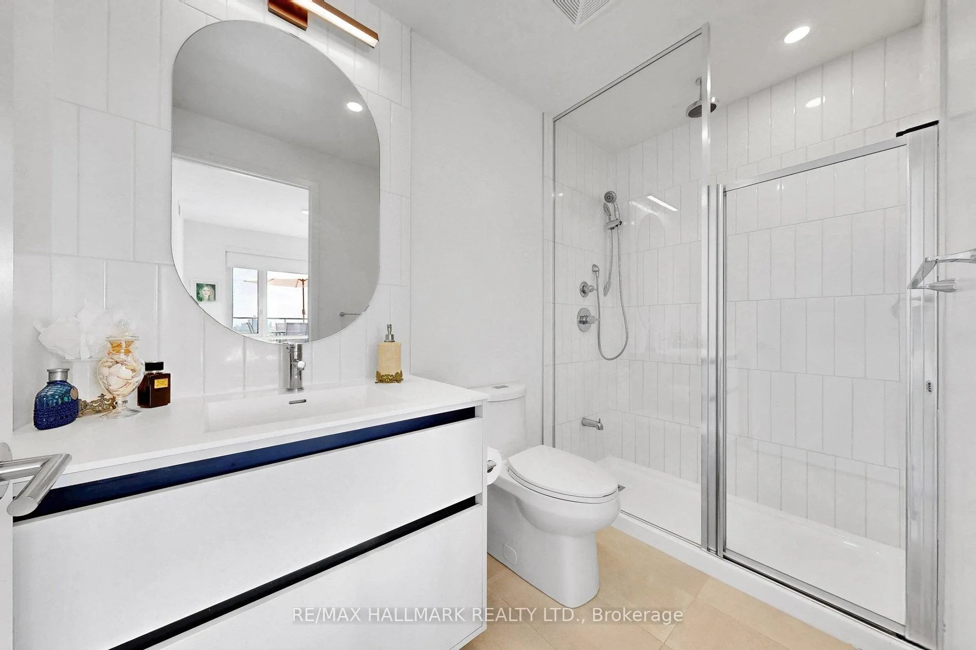 Photo 13 of Unit 1101, 8 Beverley Glen Boulevard, Vaughan, Beverley Glen — HOMEH