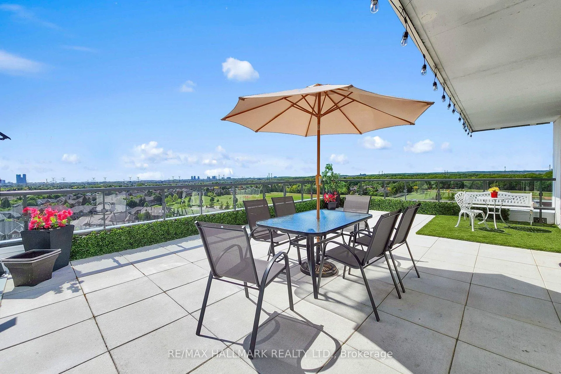 Photo 15 of Unit 1101, 8 Beverley Glen Boulevard, Vaughan, Beverley Glen — HOMEH