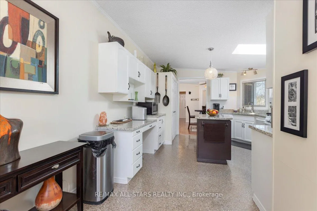 Photo 6 of 26576 Park Road, Georgina, Sutton & Jackson's Point — HOMEH