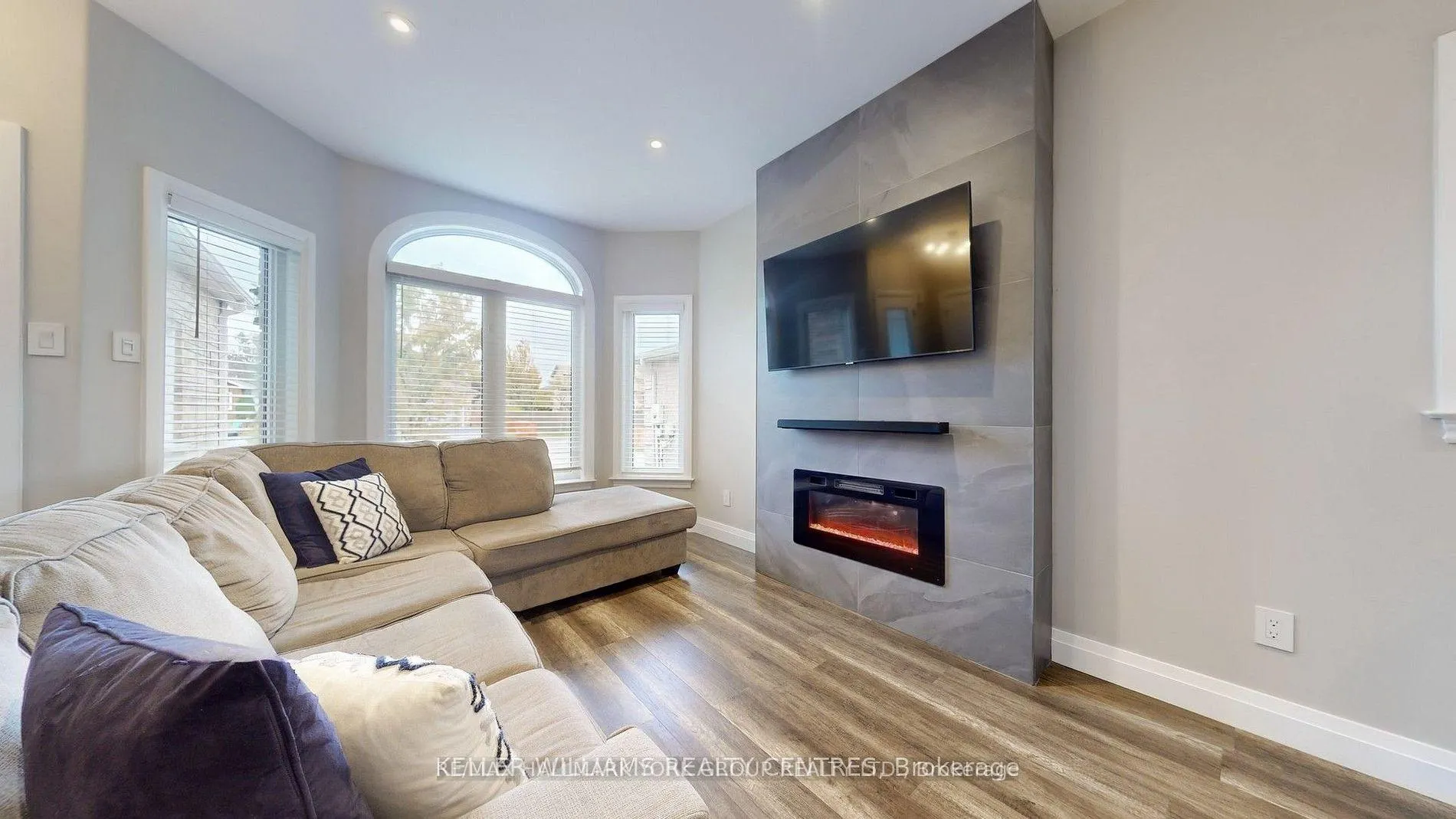 Photo 7 of 196 Marsellus Drive, Barrie, Holly — HOMEH