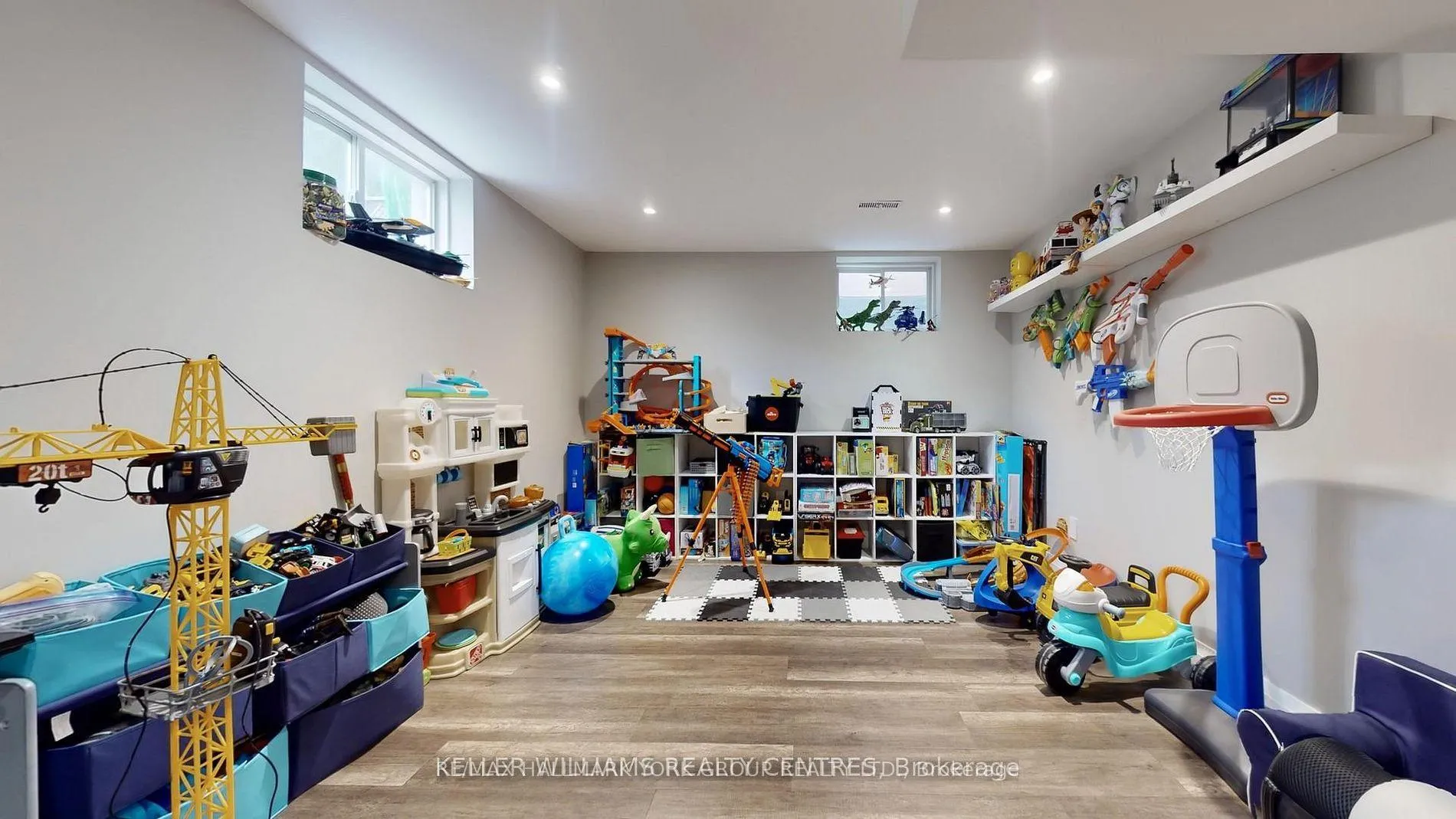 Photo 31 of 196 Marsellus Drive, Barrie, Holly — HOMEH