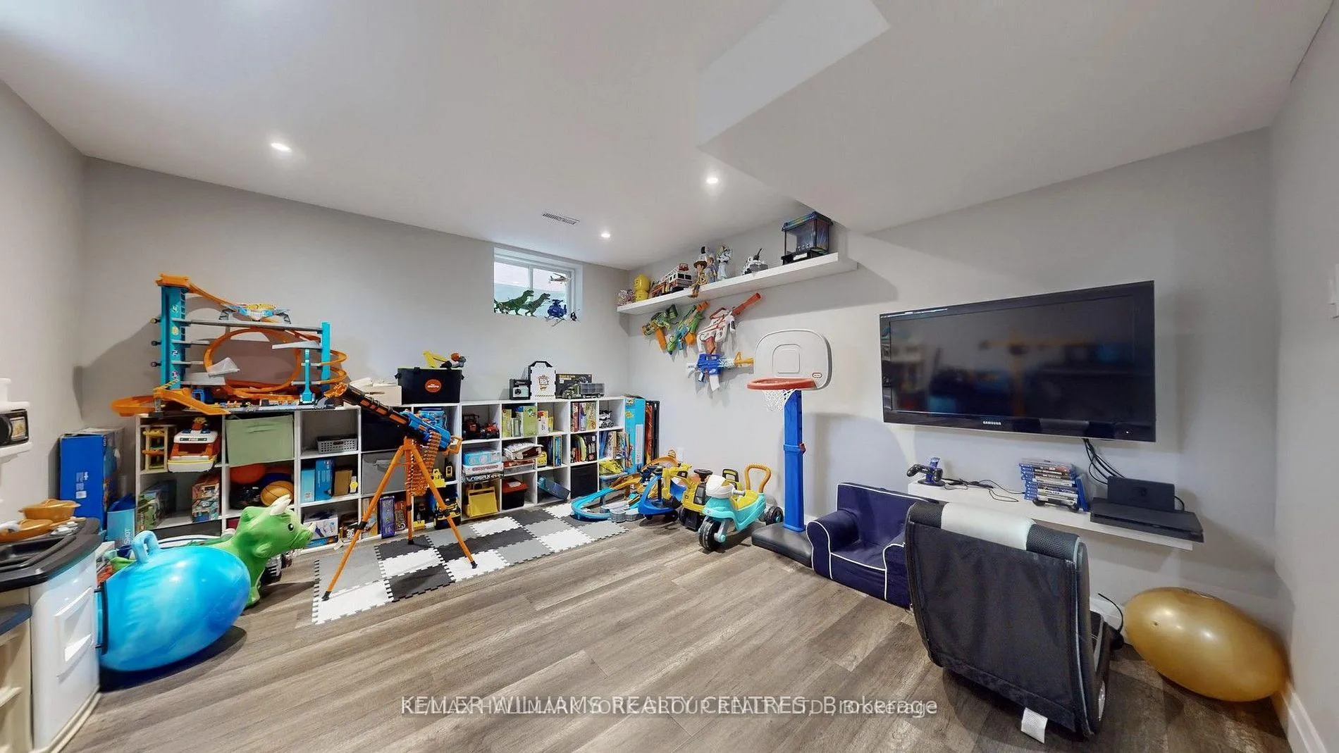 Photo 32 of 196 Marsellus Drive, Barrie, Holly — HOMEH