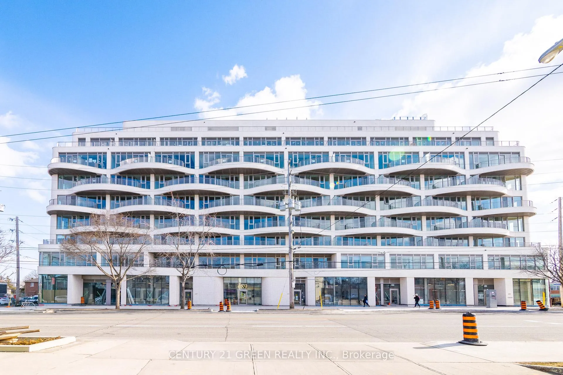 Photo 3 of Unit 216, 689 The Queensway, Etobicoke, Stonegate-Queensway — HOMEH