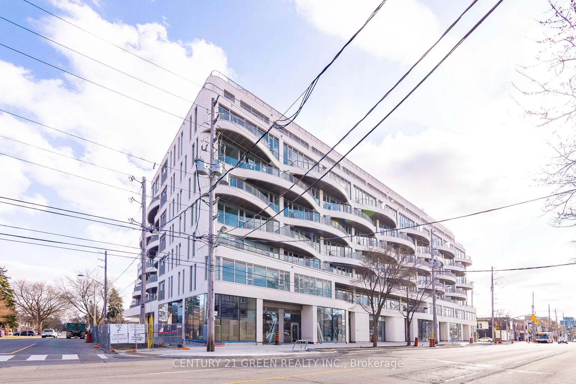 Photo 4 of Unit 216, 689 The Queensway, Etobicoke, Stonegate-Queensway — HOMEH