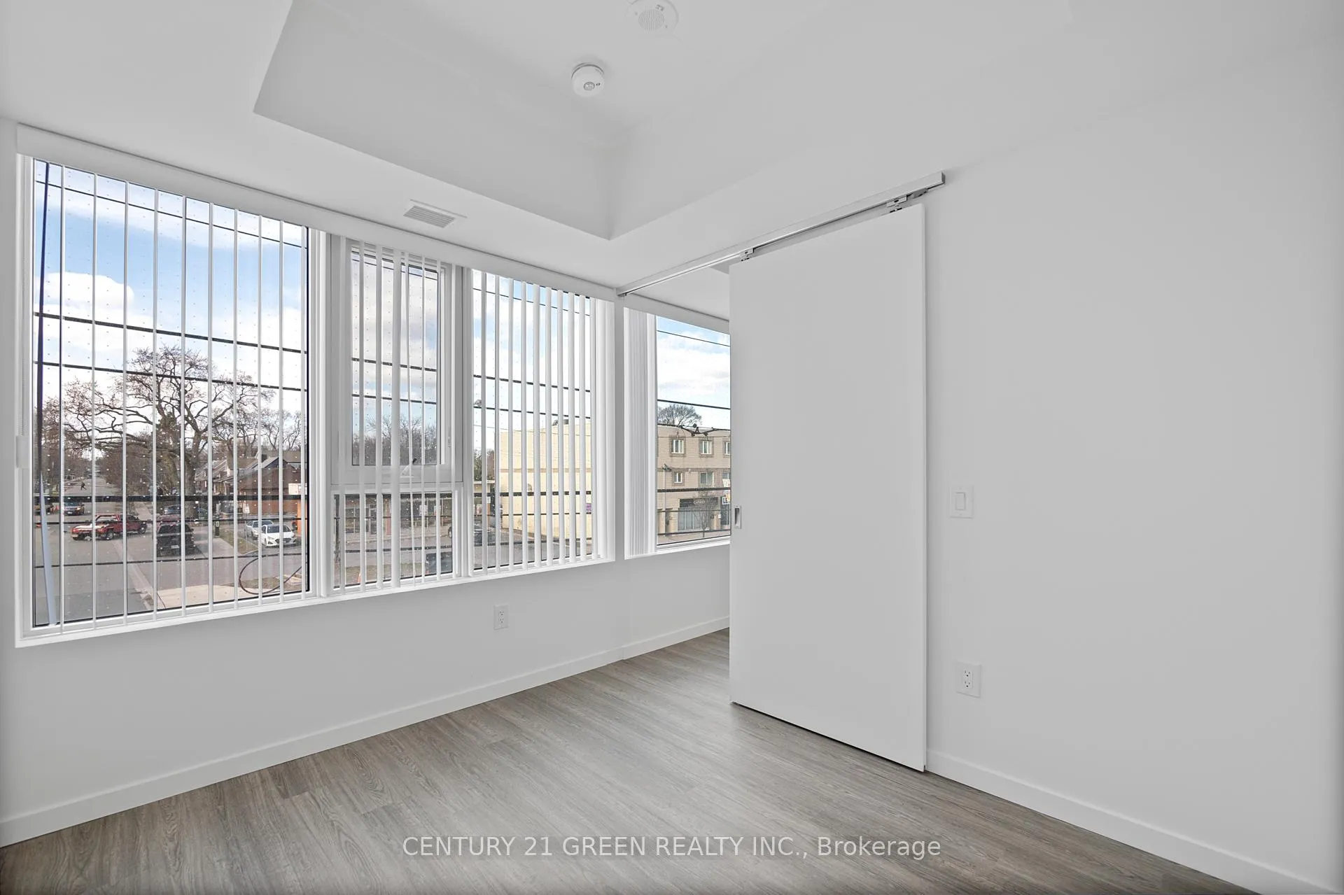 Photo 32 of Unit 216, 689 The Queensway, Etobicoke, Stonegate-Queensway — HOMEH