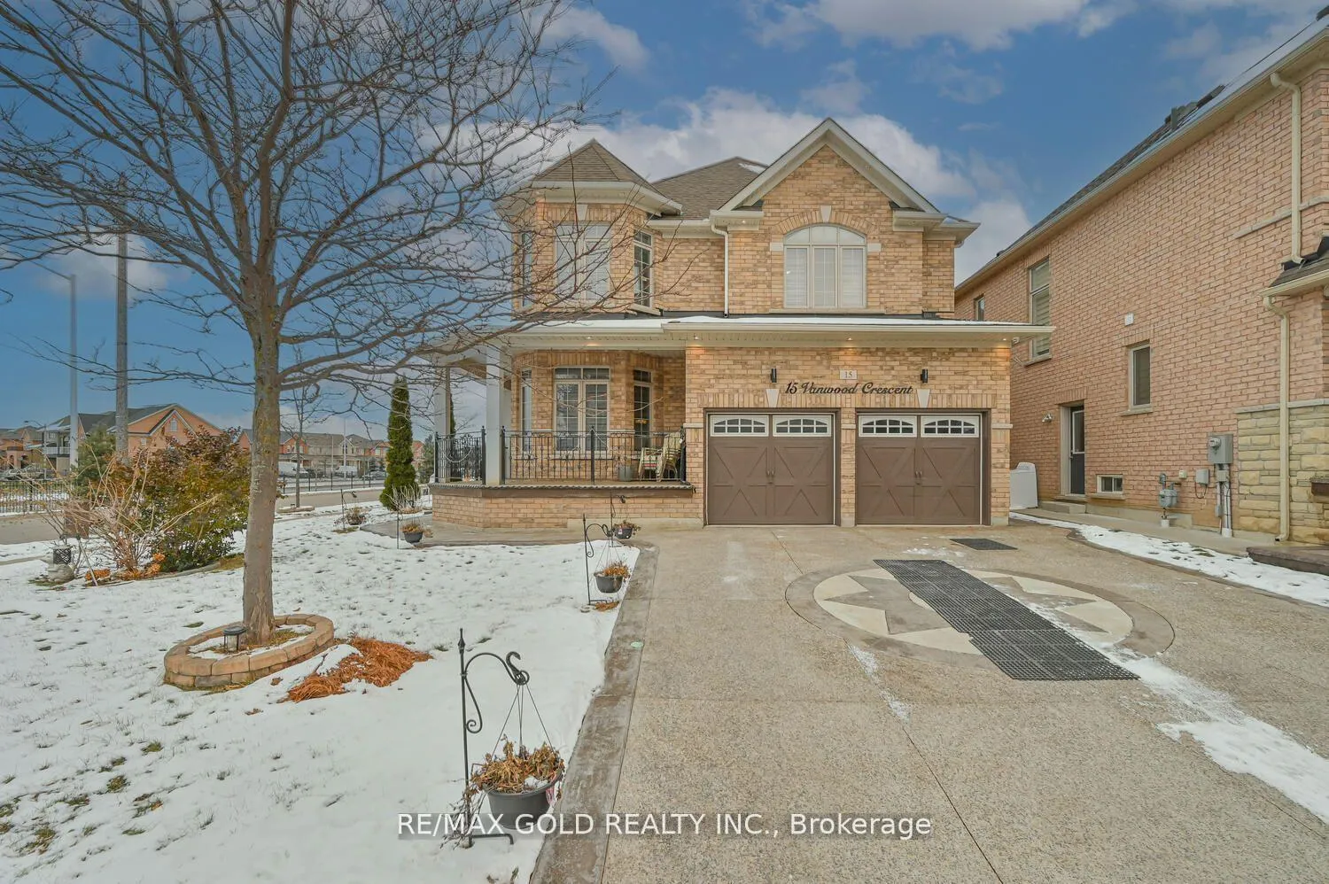 Photo 4 of 15 Vanwood Crescent, Brampton, Vales of Castlemore — HOMEH