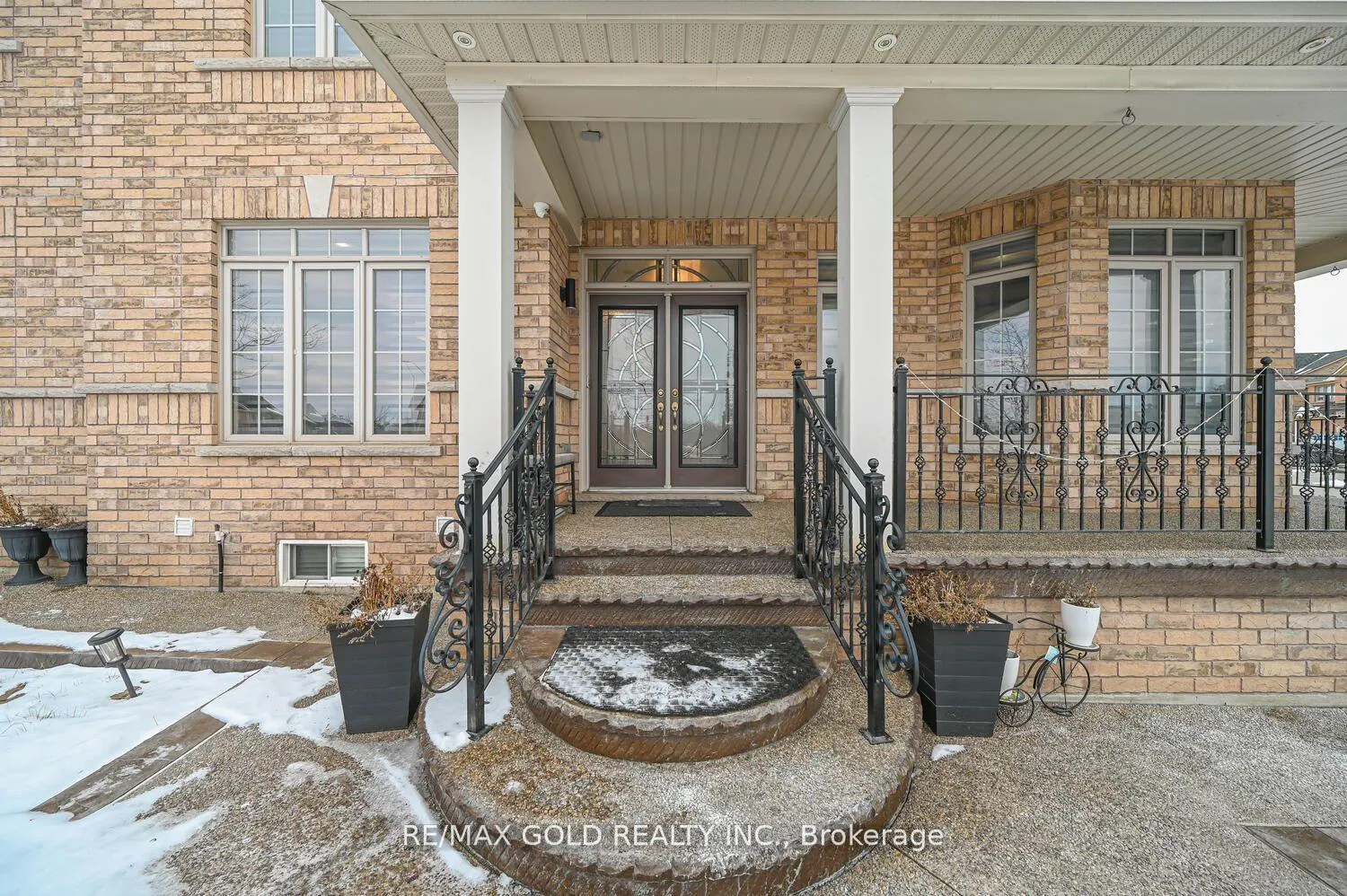 Photo 5 of 15 Vanwood Crescent, Brampton, Vales of Castlemore — HOMEH