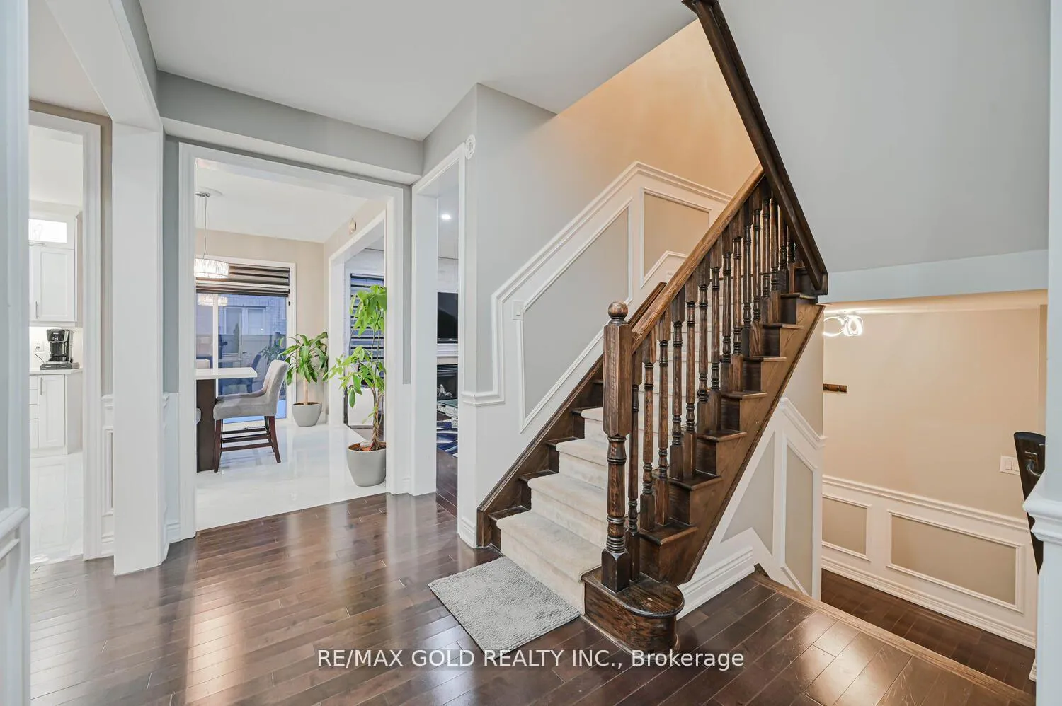Photo 11 of 15 Vanwood Crescent, Brampton, Vales of Castlemore — HOMEH