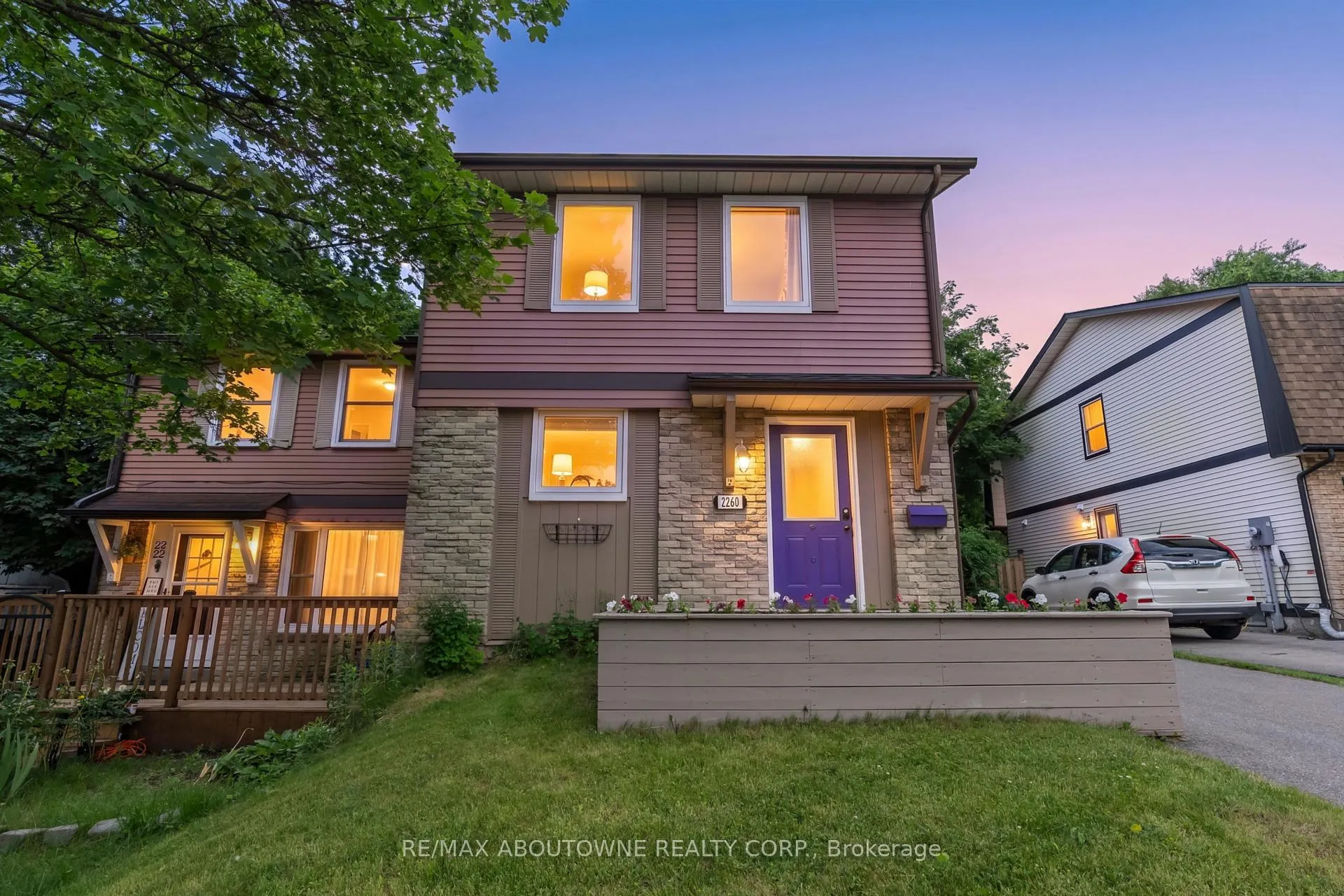 Photo 1 of 2260 Manchester Drive, Burlington, Brant Hills — HOMEH