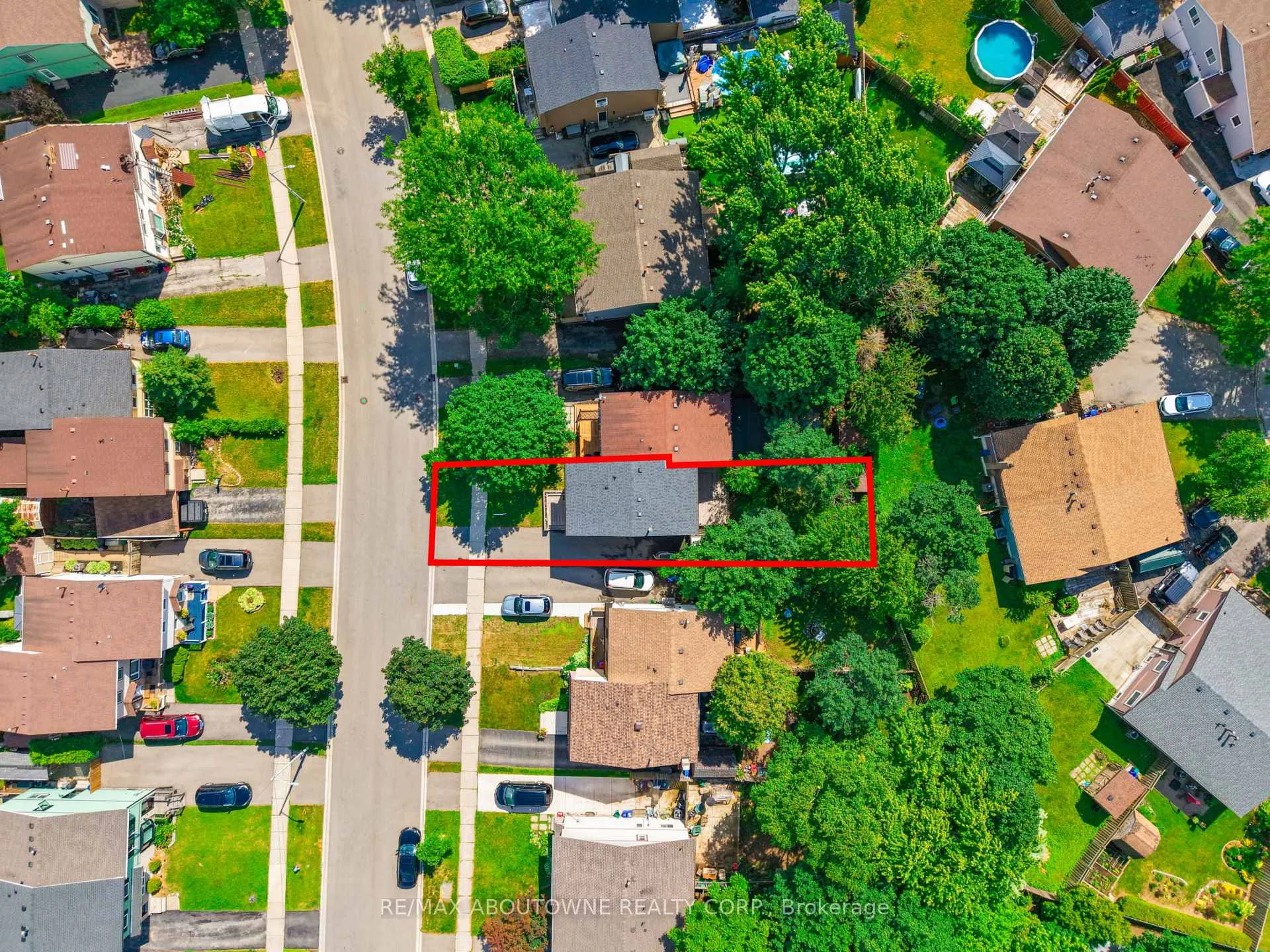 Photo 4 of 2260 Manchester Drive, Burlington, Brant Hills — HOMEH