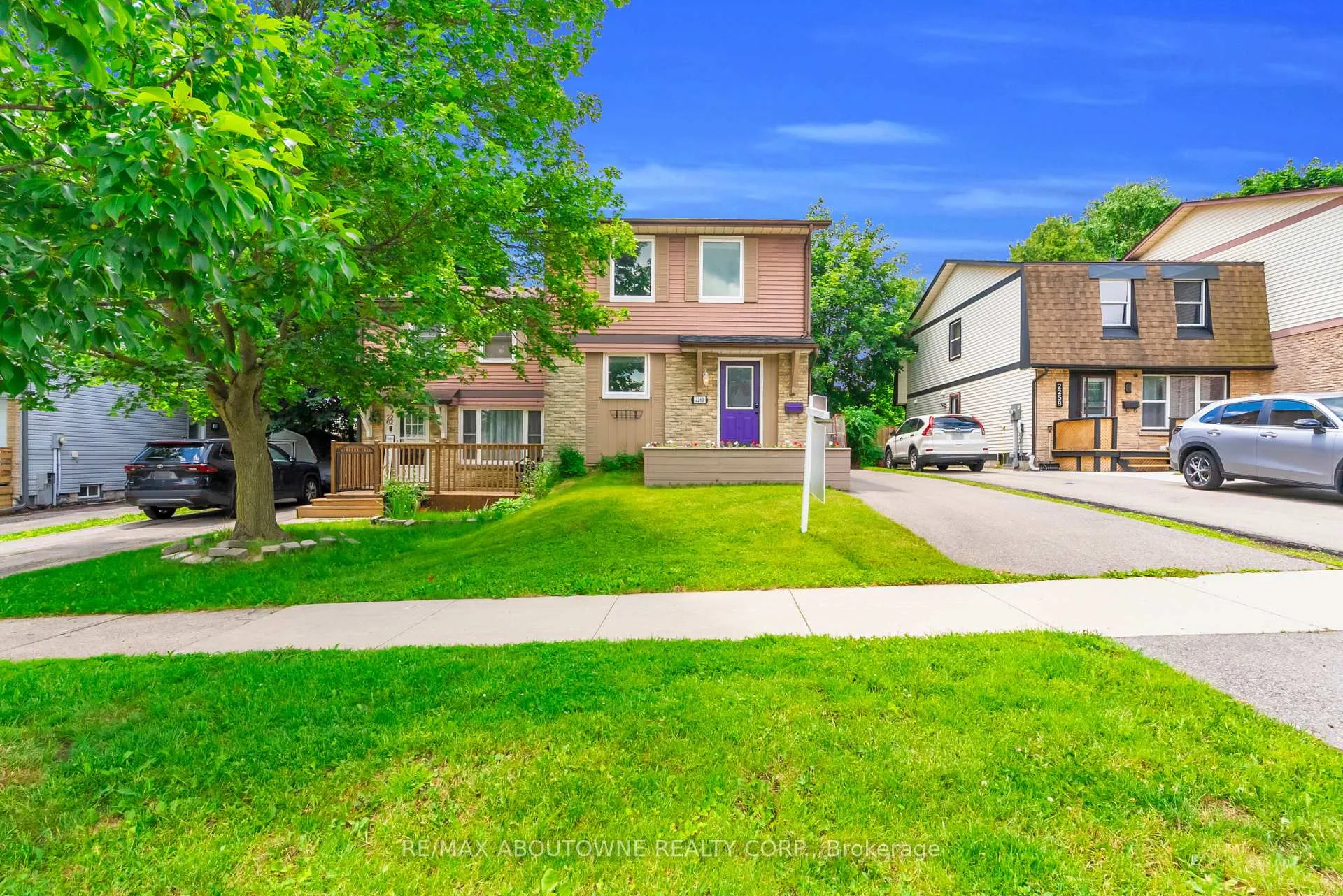 Photo 5 of 2260 Manchester Drive, Burlington, Brant Hills — HOMEH
