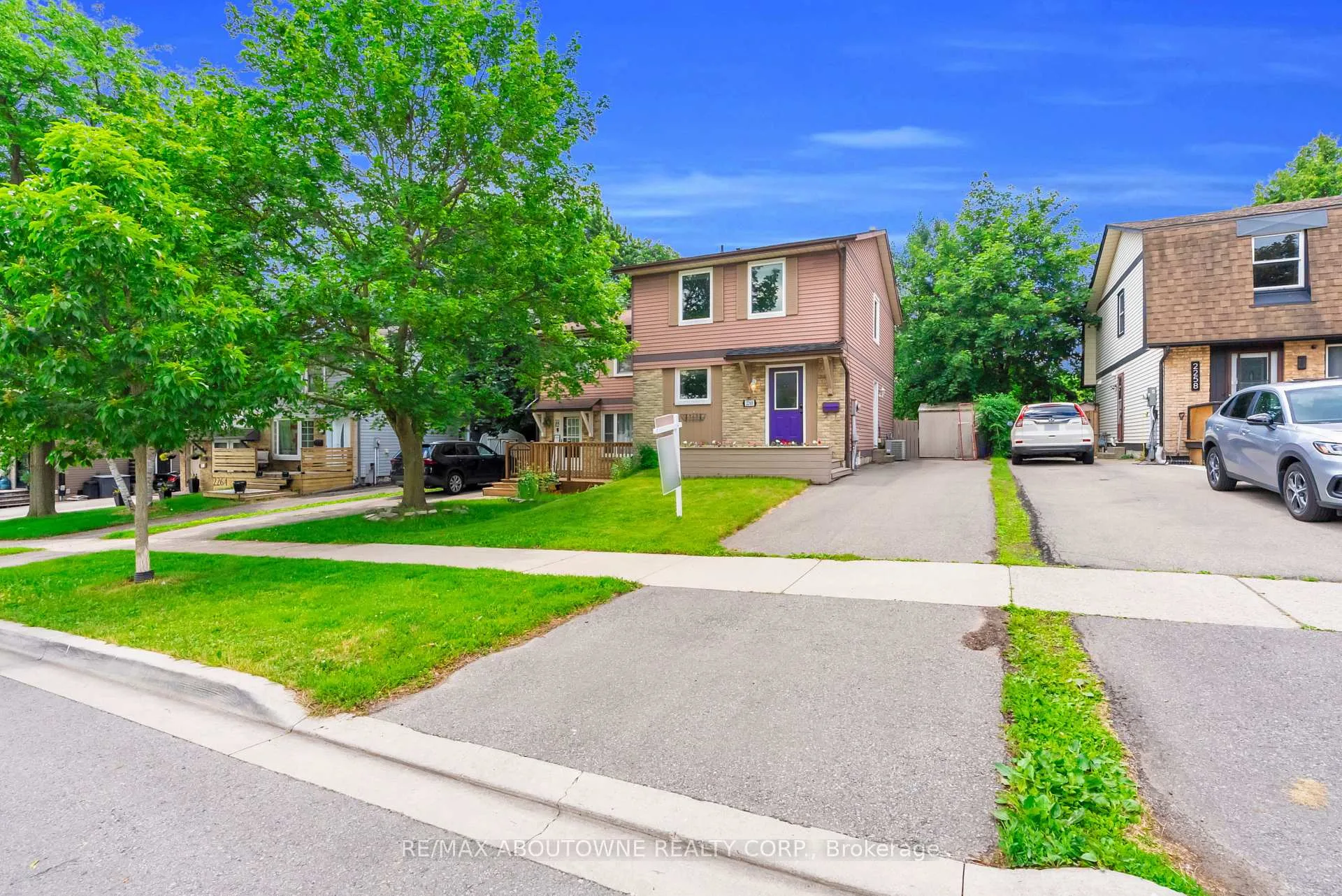 Photo 6 of 2260 Manchester Drive, Burlington, Brant Hills — HOMEH