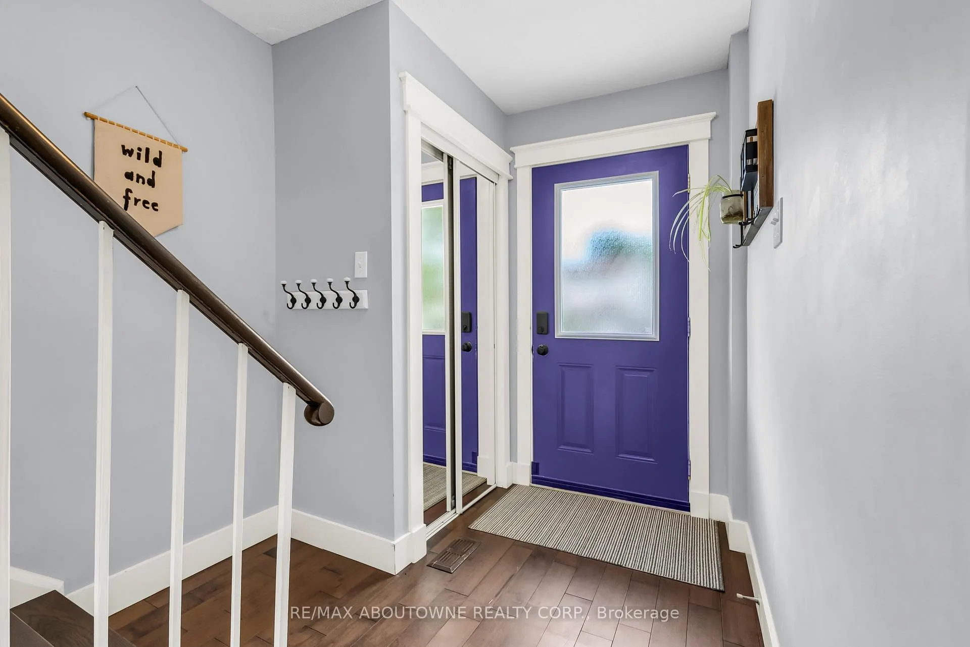 Photo 8 of 2260 Manchester Drive, Burlington, Brant Hills — HOMEH