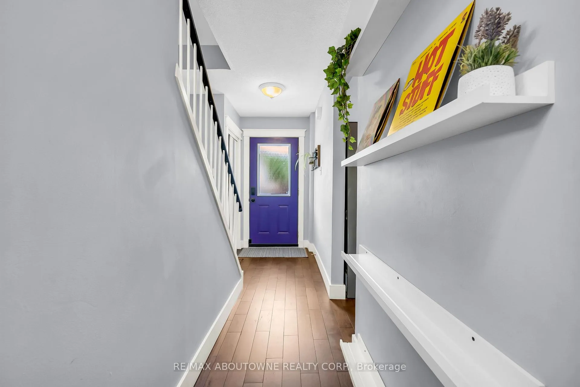 Photo 9 of 2260 Manchester Drive, Burlington, Brant Hills — HOMEH
