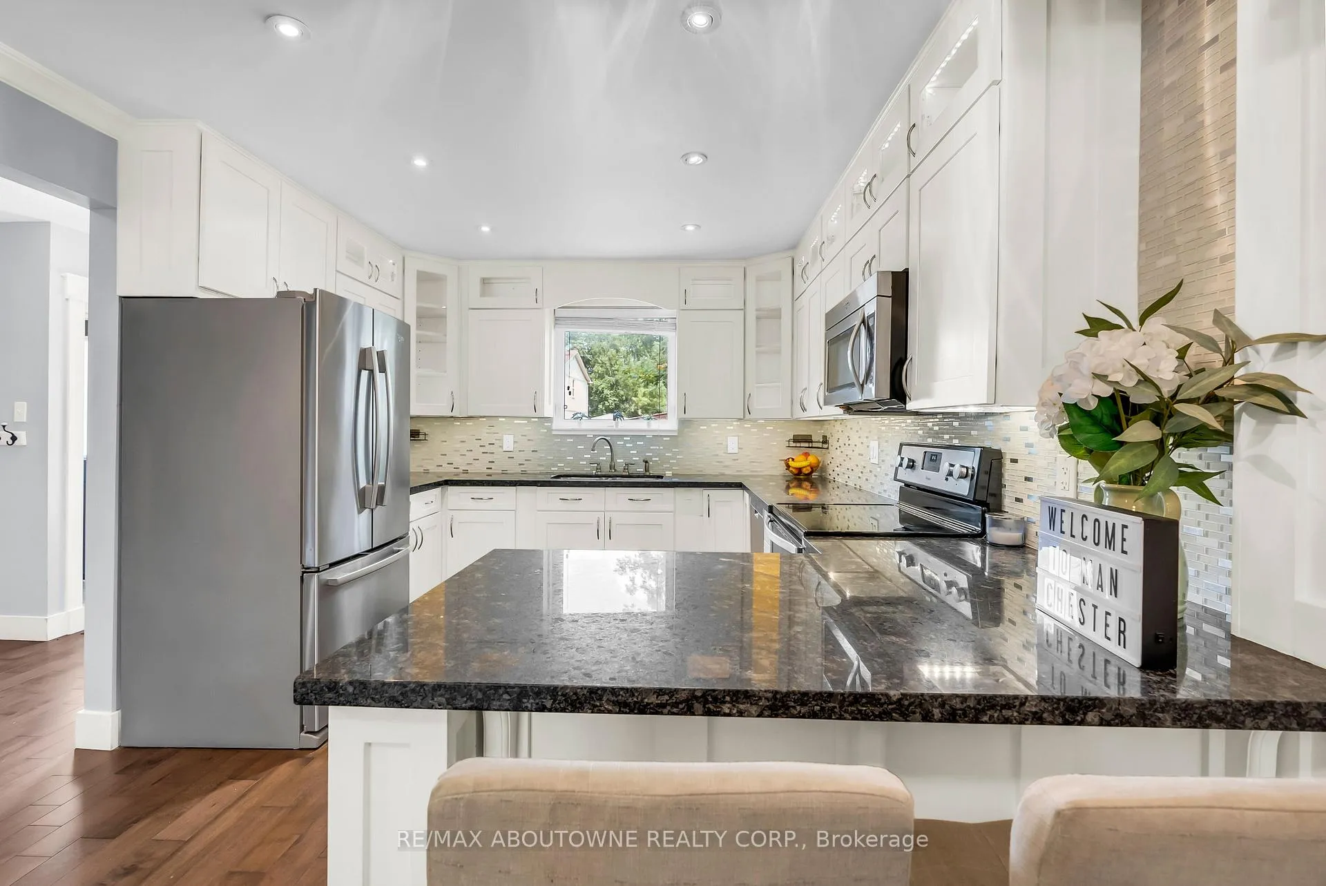 Photo 18 of 2260 Manchester Drive, Burlington, Brant Hills — HOMEH