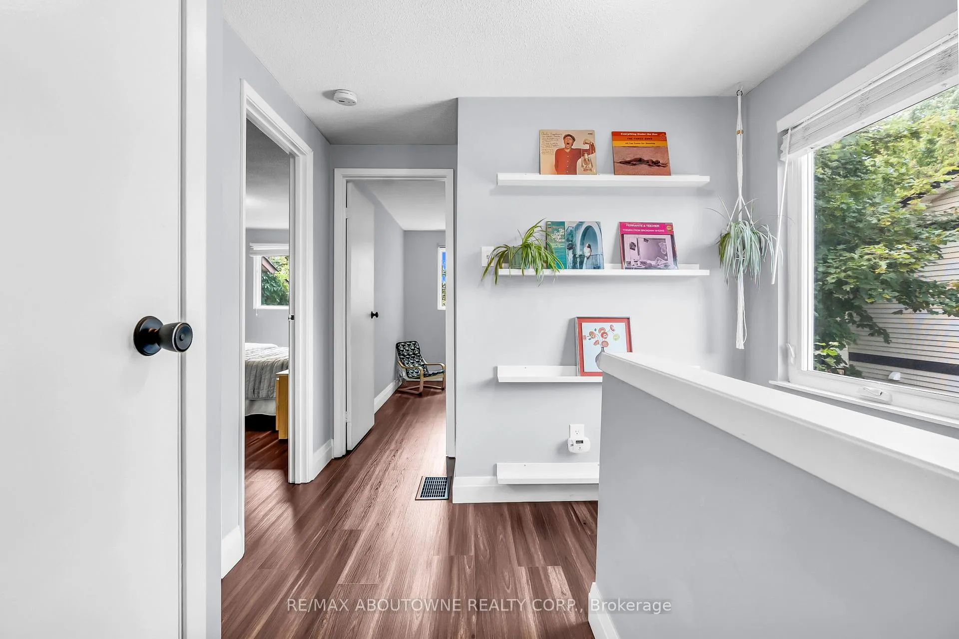 Photo 23 of 2260 Manchester Drive, Burlington, Brant Hills — HOMEH