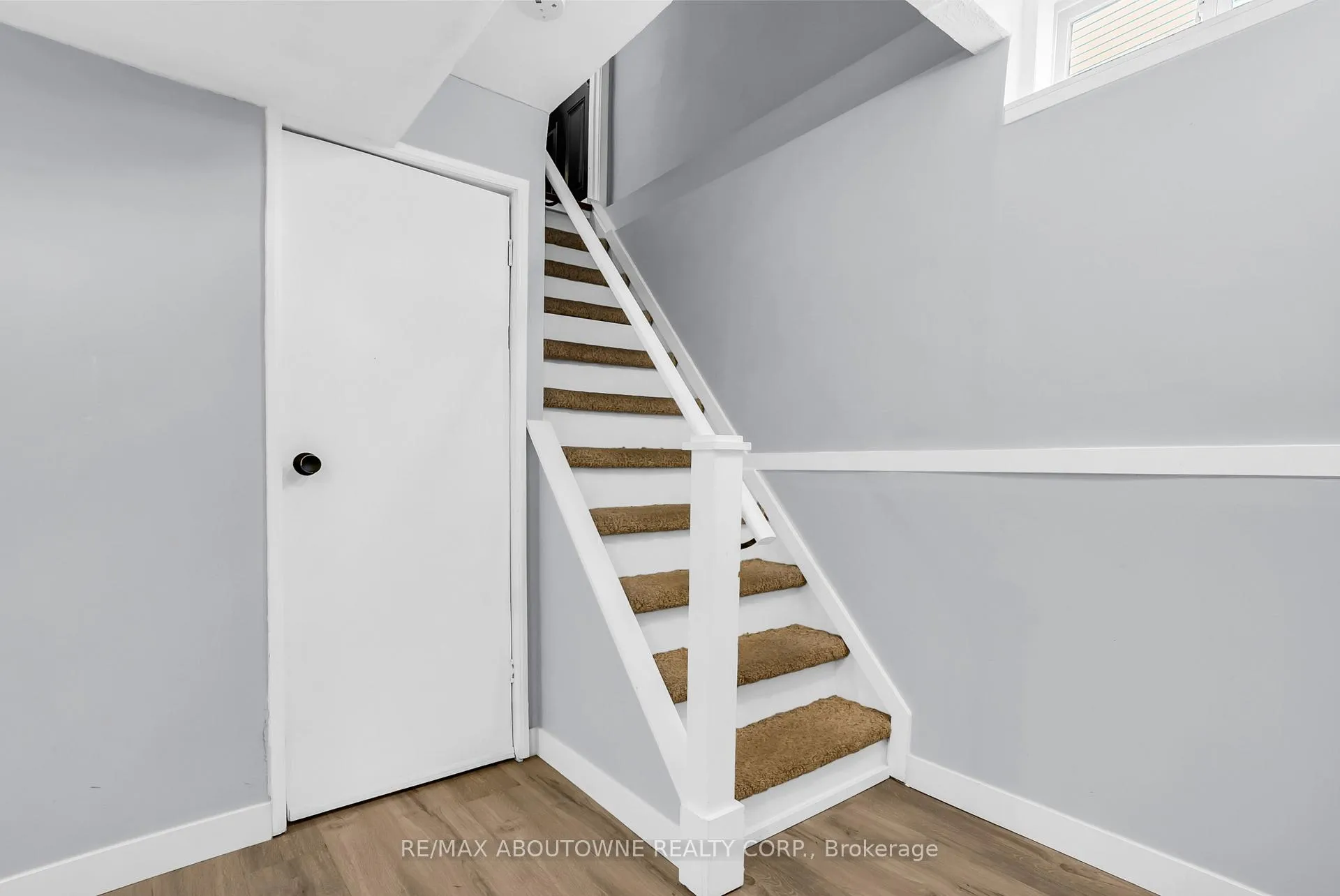 Photo 30 of 2260 Manchester Drive, Burlington, Brant Hills — HOMEH