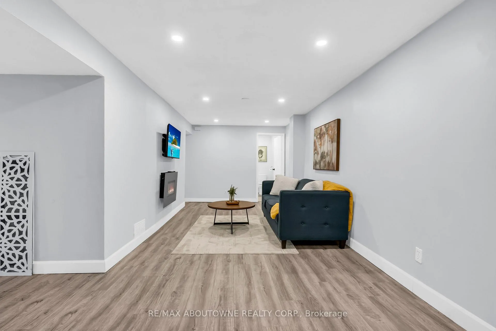 Photo 33 of 2260 Manchester Drive, Burlington, Brant Hills — HOMEH
