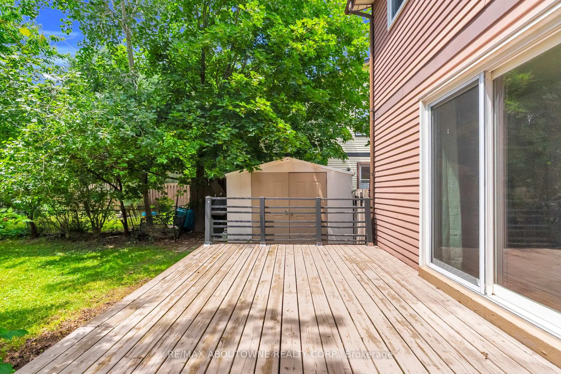 Photo 39 of 2260 Manchester Drive, Burlington, Brant Hills — HOMEH