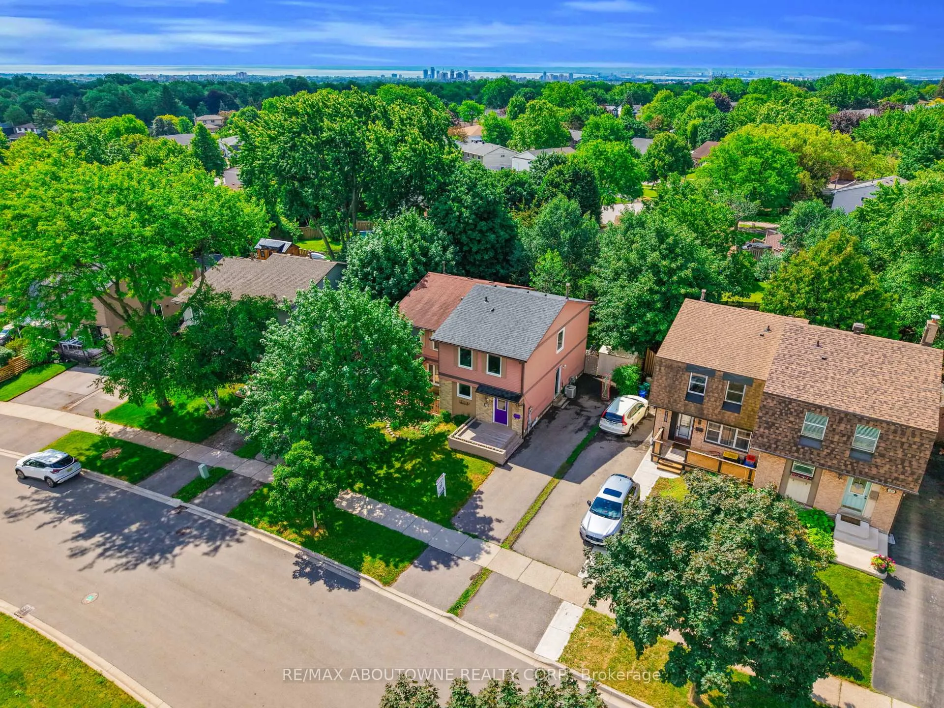 Photo 45 of 2260 Manchester Drive, Burlington, Brant Hills — HOMEH