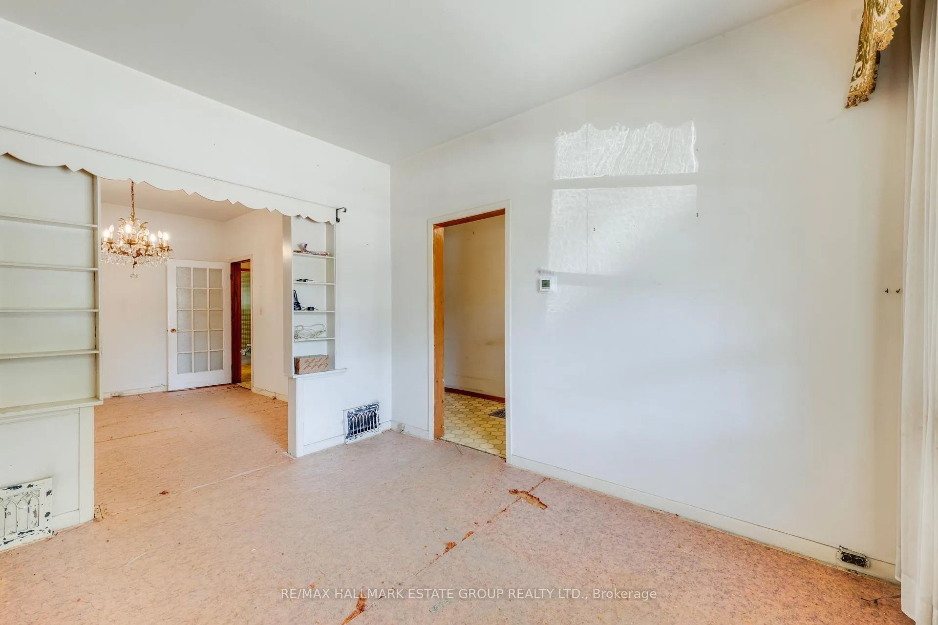 Photo 6 of 160 Coxwell Avenue, Toronto, Greenwood-Coxwell — HOMEH