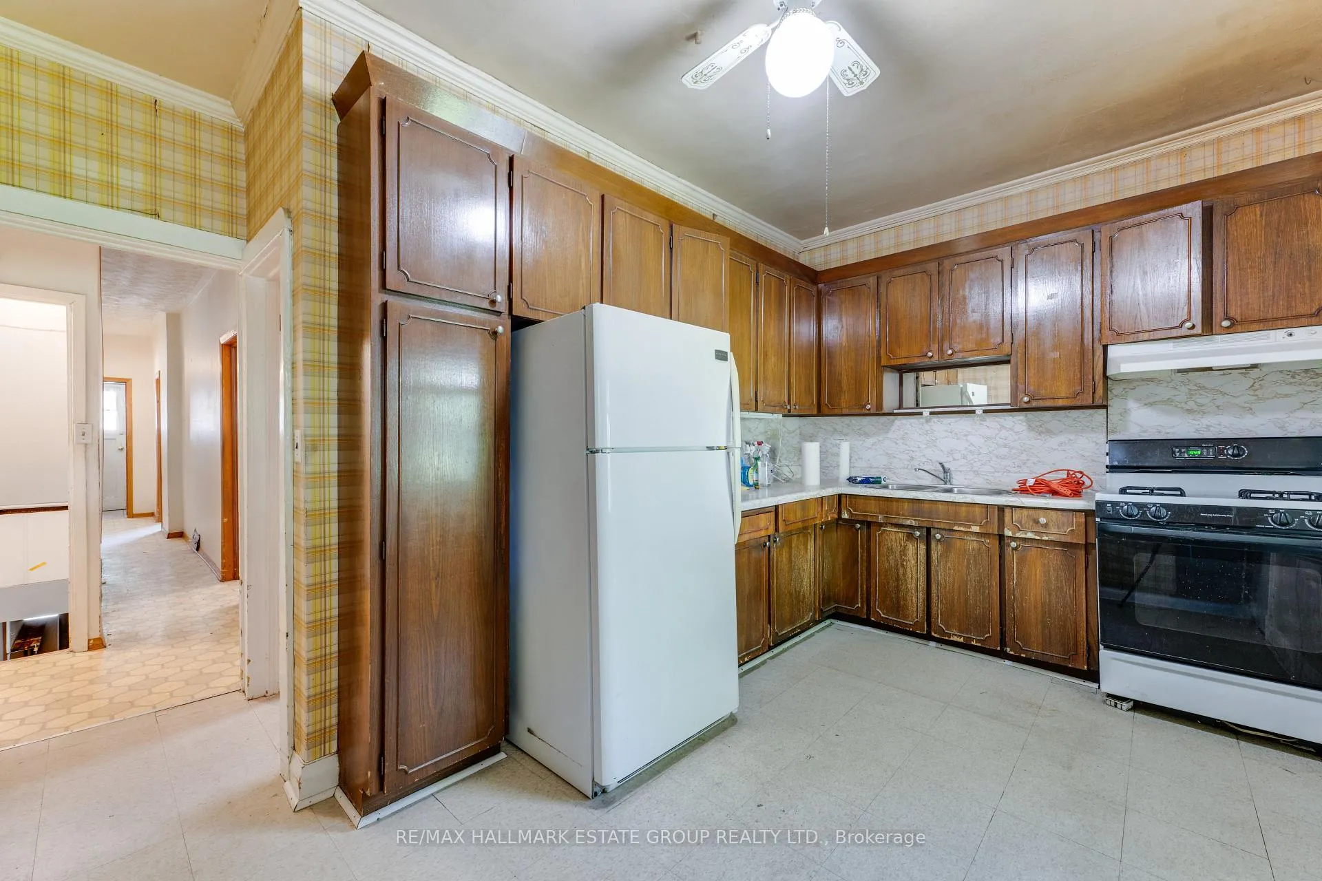 Photo 17 of 160 Coxwell Avenue, Toronto, Greenwood-Coxwell — HOMEH