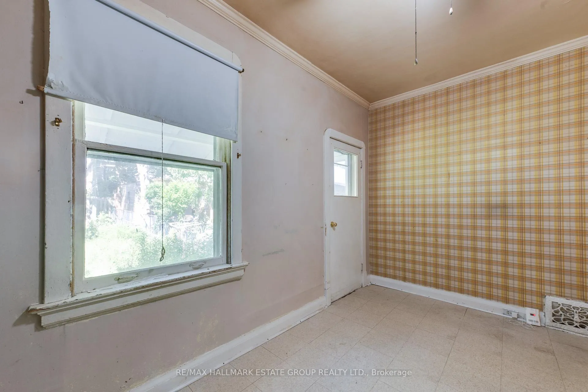 Photo 19 of 160 Coxwell Avenue, Toronto, Greenwood-Coxwell — HOMEH