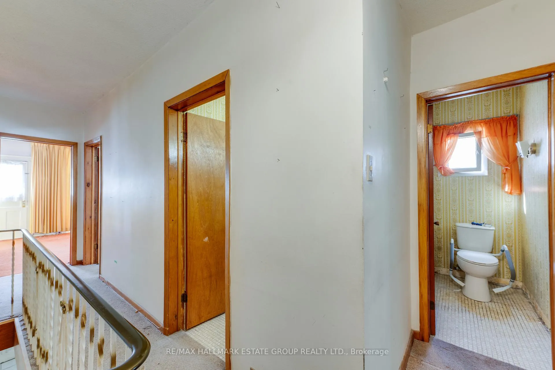 Photo 21 of 160 Coxwell Avenue, Toronto, Greenwood-Coxwell — HOMEH