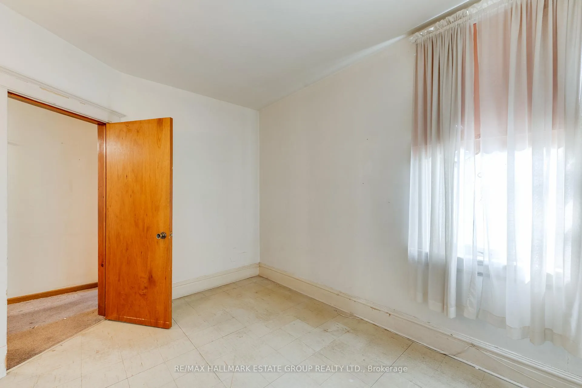 Photo 31 of 160 Coxwell Avenue, Toronto, Greenwood-Coxwell — HOMEH