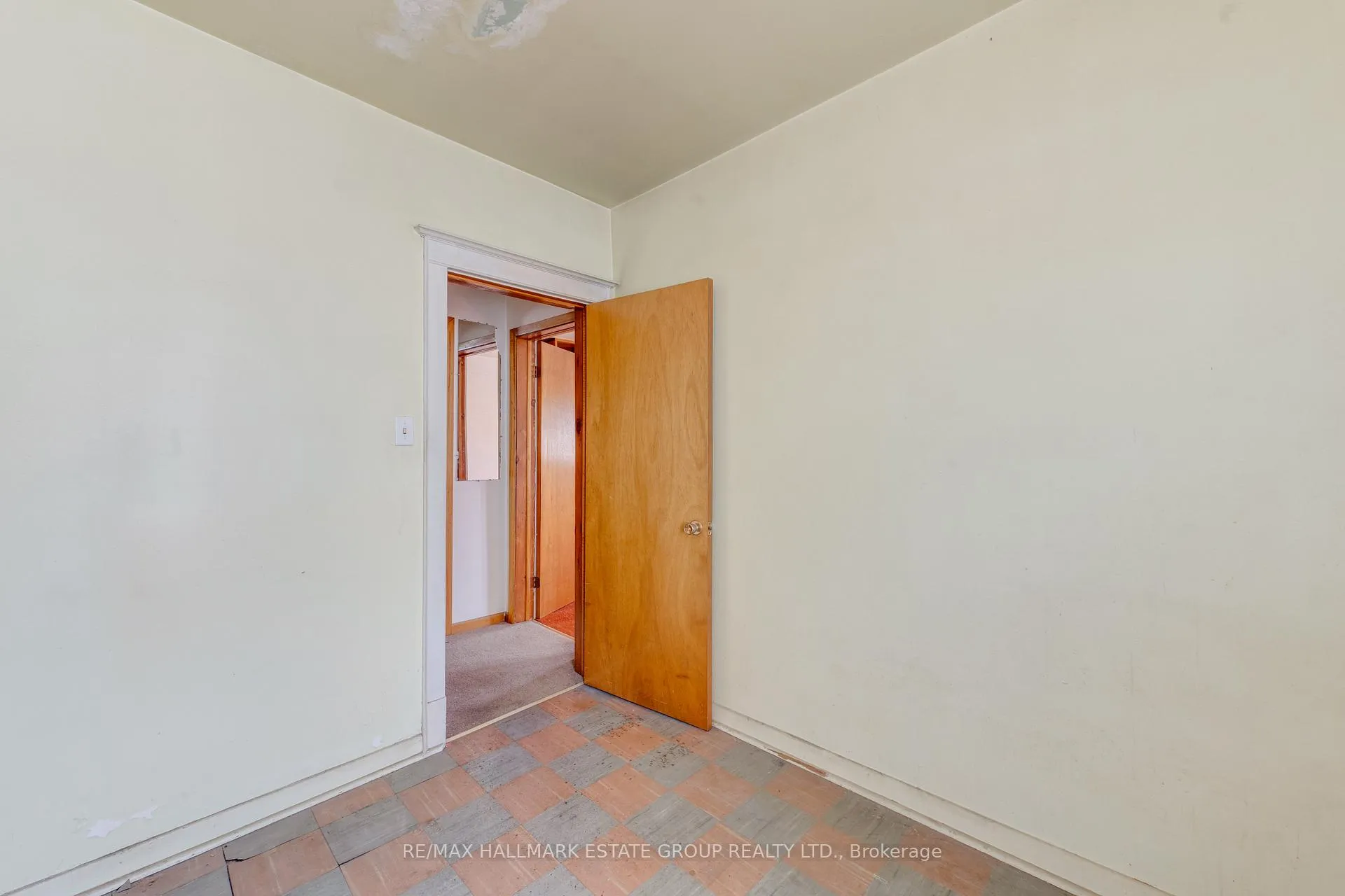 Photo 37 of 160 Coxwell Avenue, Toronto, Greenwood-Coxwell — HOMEH