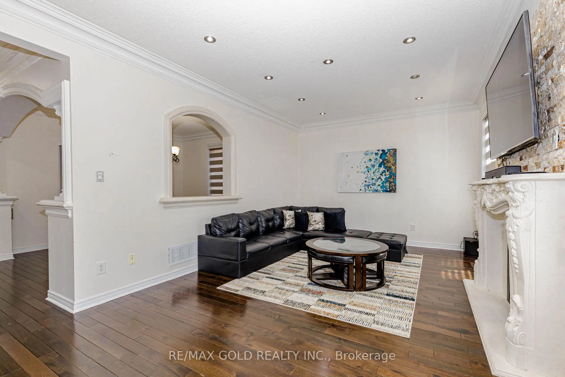 Photo 15 of 548 Fernforest Drive, Brampton, Sandringham-Wellington — HOMEH