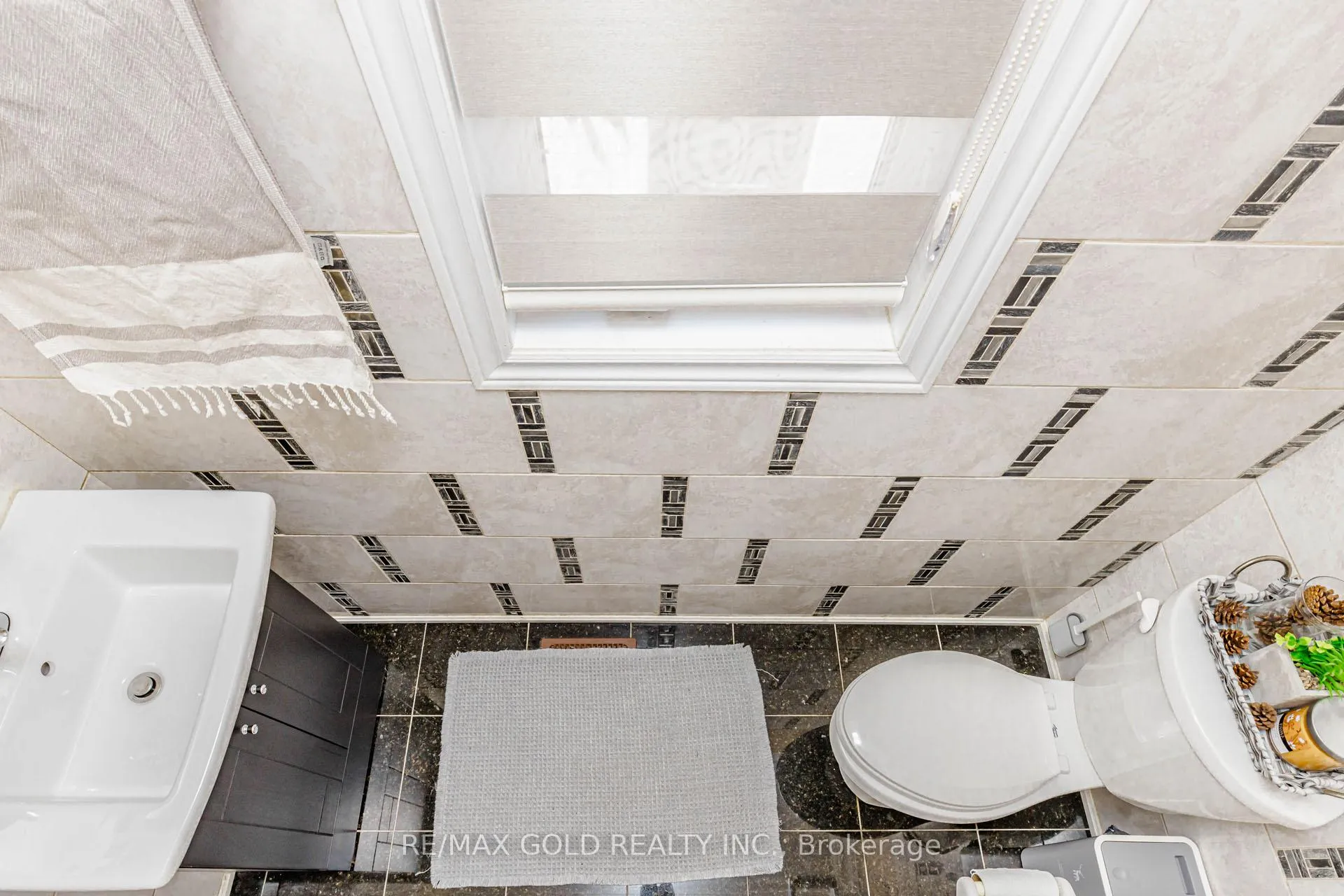 Photo 19 of 548 Fernforest Drive, Brampton, Sandringham-Wellington — HOMEH