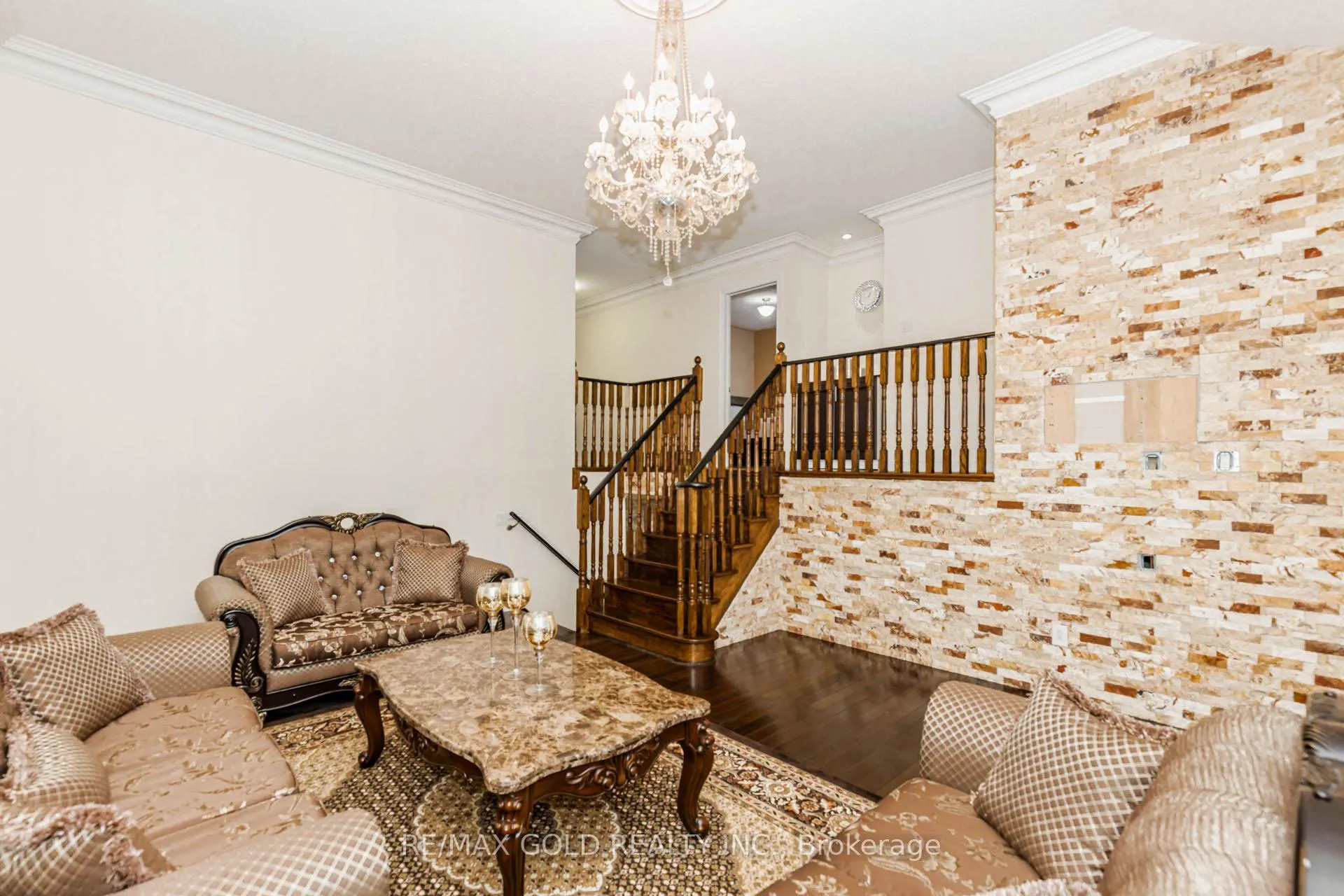 Photo 21 of 548 Fernforest Drive, Brampton, Sandringham-Wellington — HOMEH