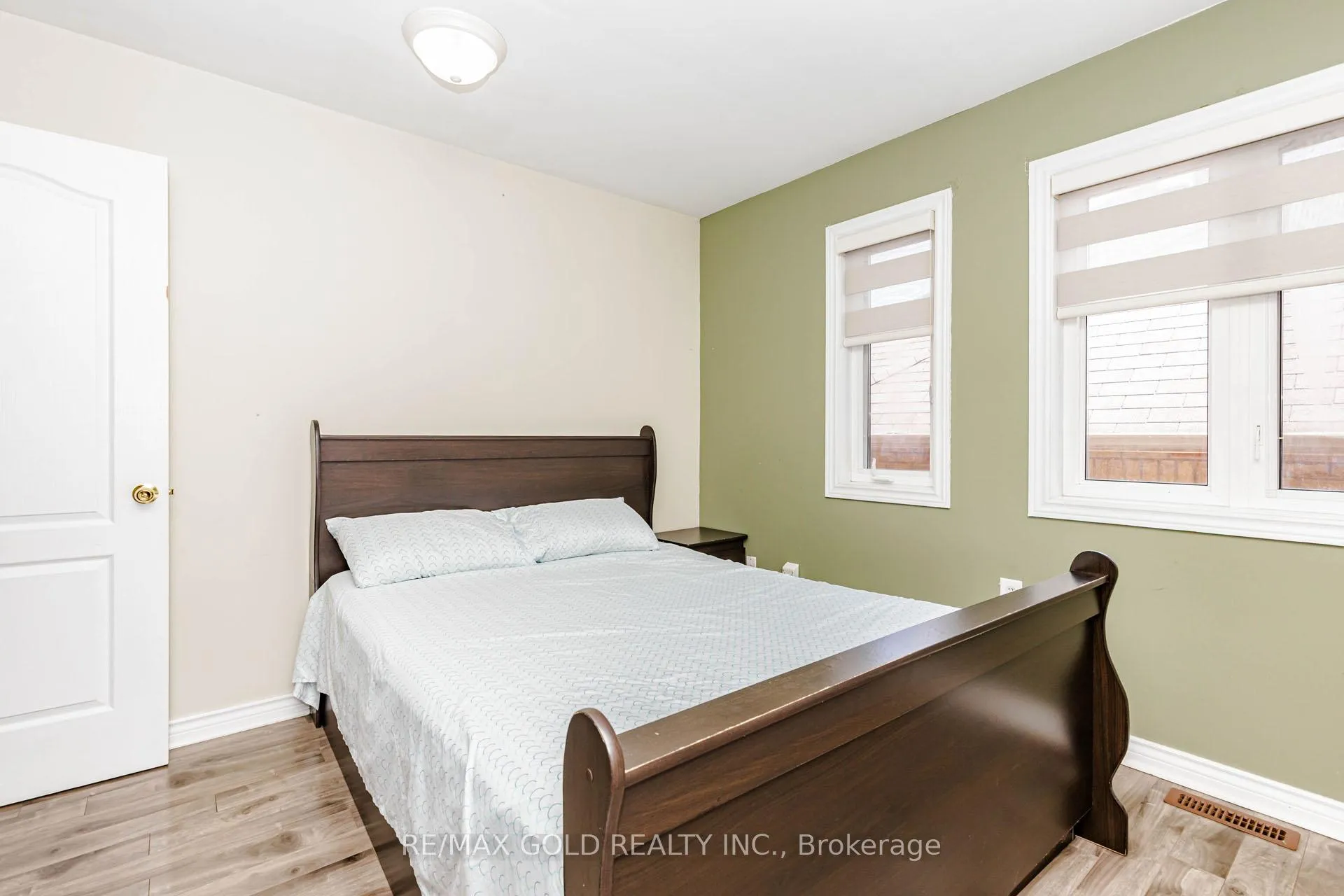 Photo 29 of 548 Fernforest Drive, Brampton, Sandringham-Wellington — HOMEH