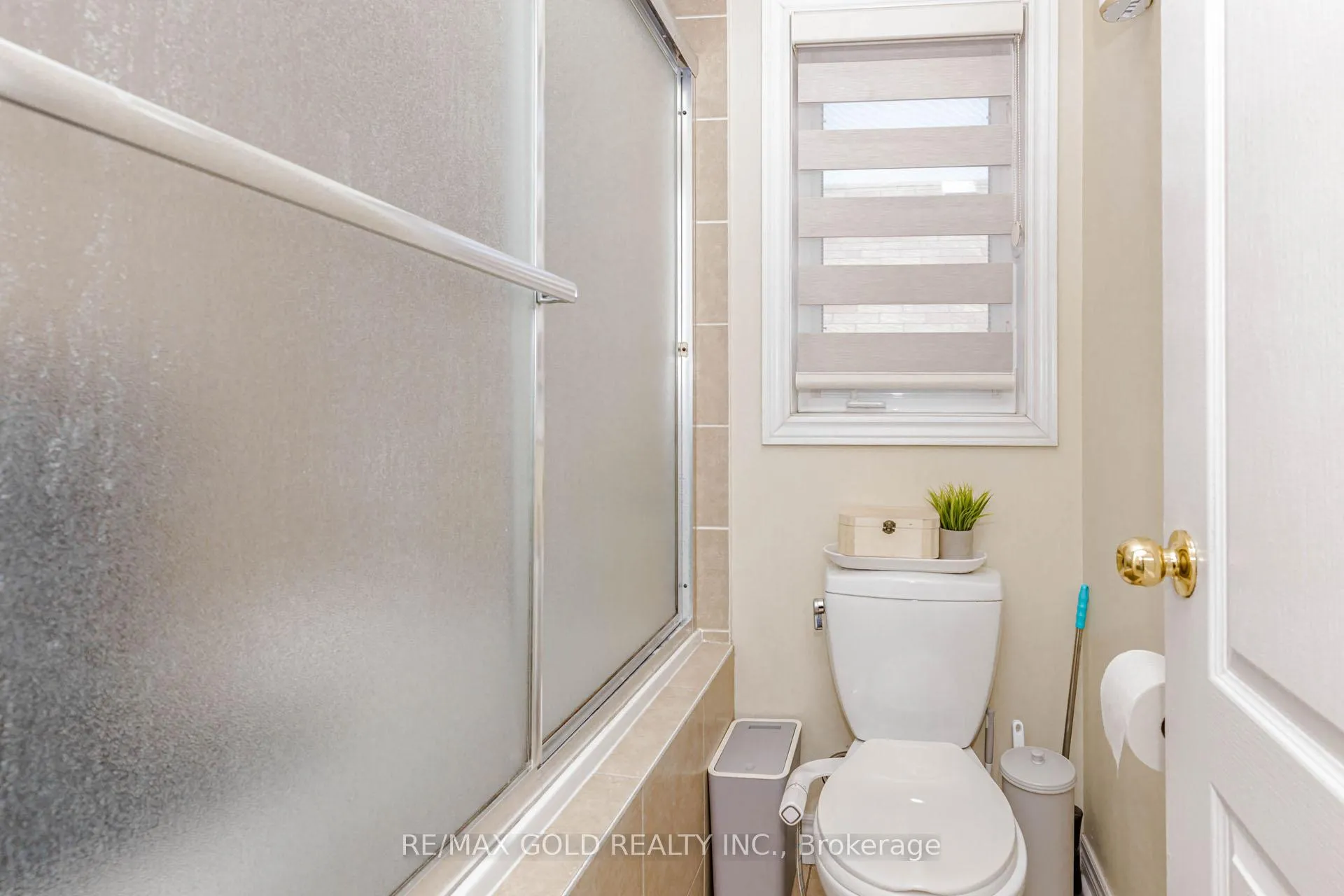 Photo 36 of 548 Fernforest Drive, Brampton, Sandringham-Wellington — HOMEH
