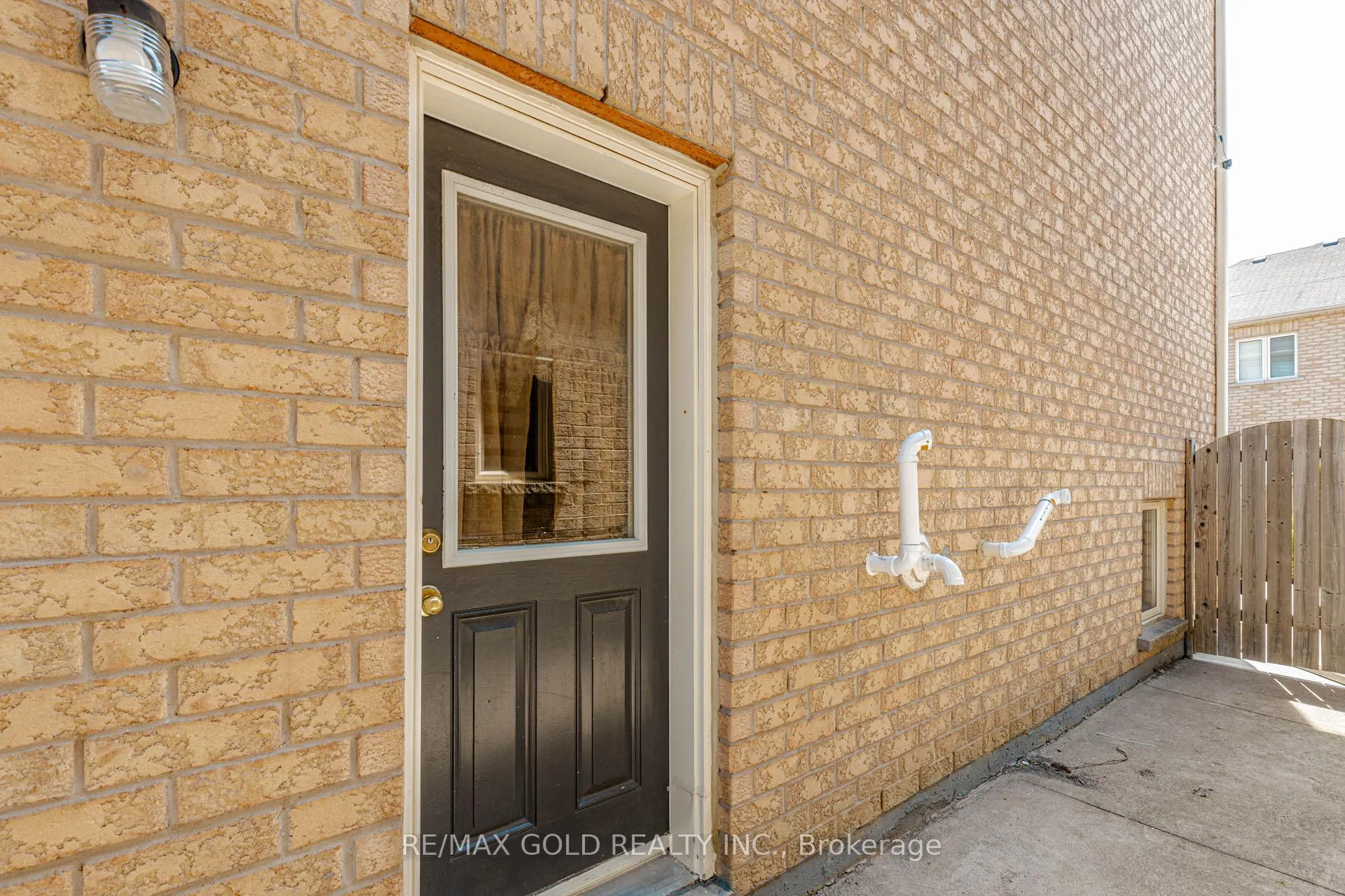 Photo 41 of 548 Fernforest Drive, Brampton, Sandringham-Wellington — HOMEH