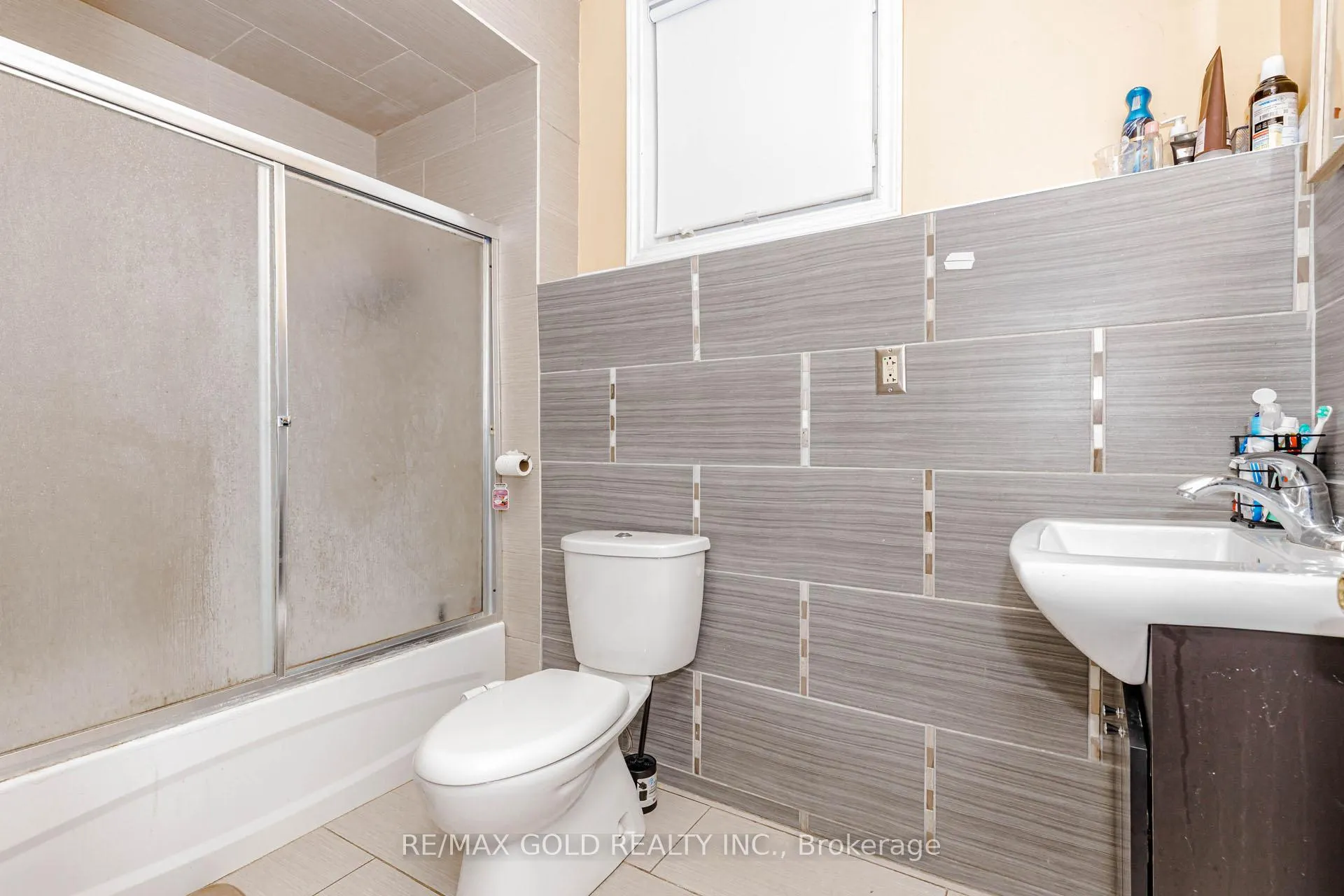 Photo 44 of 548 Fernforest Drive, Brampton, Sandringham-Wellington — HOMEH