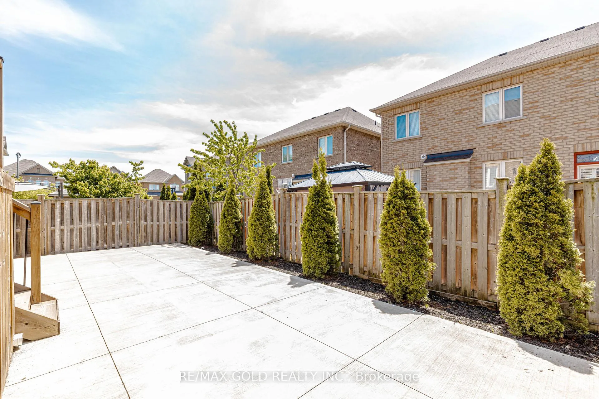 Photo 46 of 548 Fernforest Drive, Brampton, Sandringham-Wellington — HOMEH