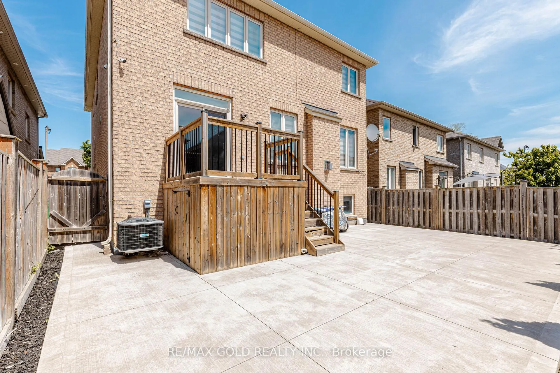 Photo 47 of 548 Fernforest Drive, Brampton, Sandringham-Wellington — HOMEH