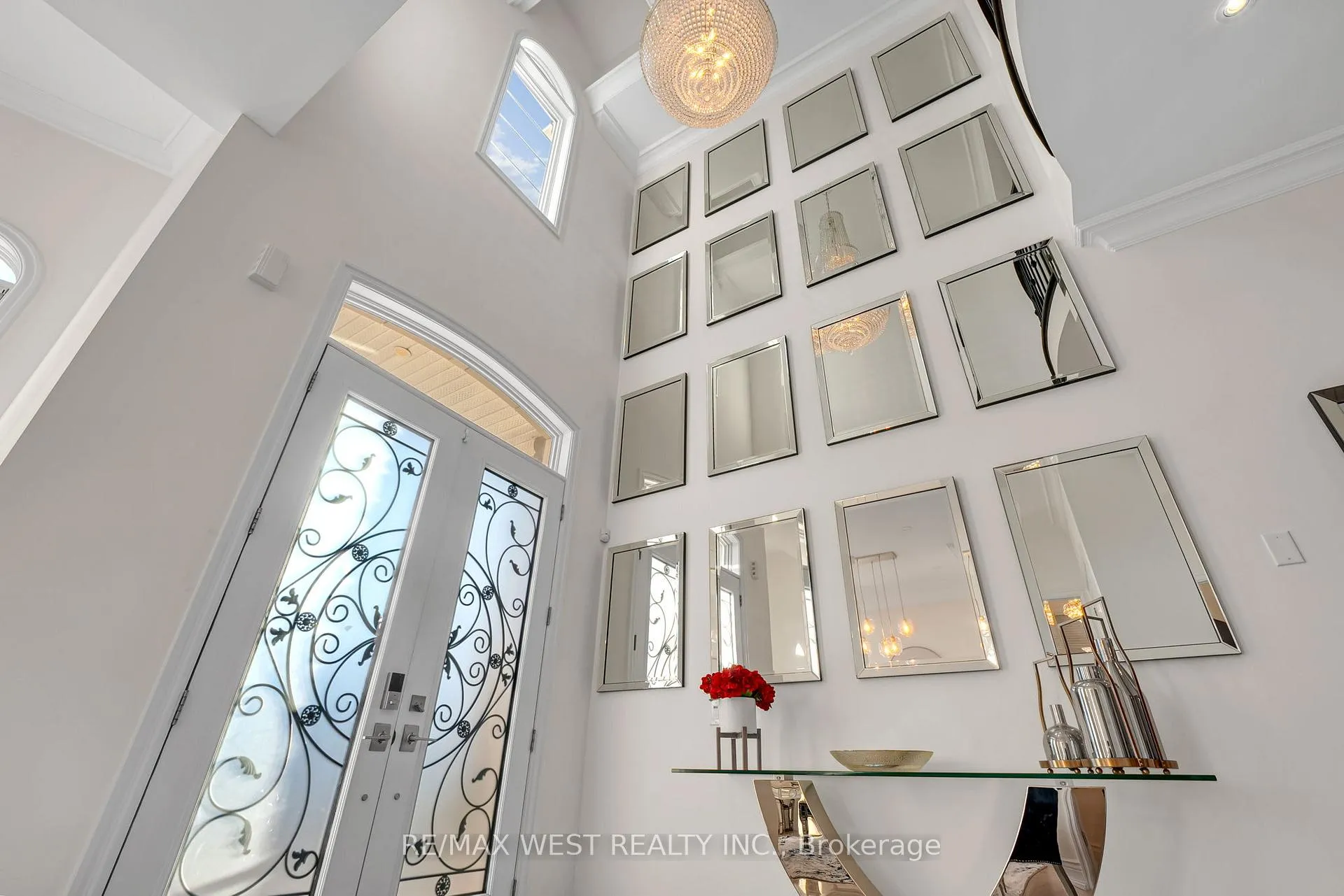 Photo 5 of 9 Interlacken Drive, Brampton, Credit Valley — HOMEH