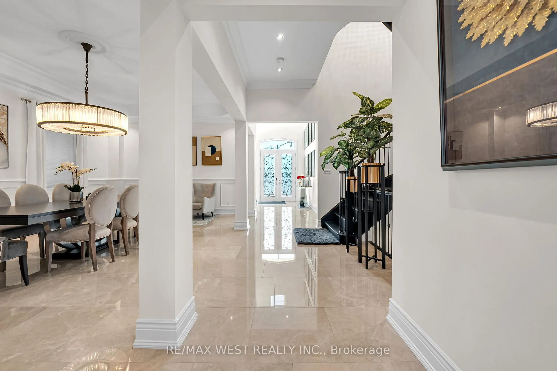 Photo 8 of 9 Interlacken Drive, Brampton, Credit Valley — HOMEH