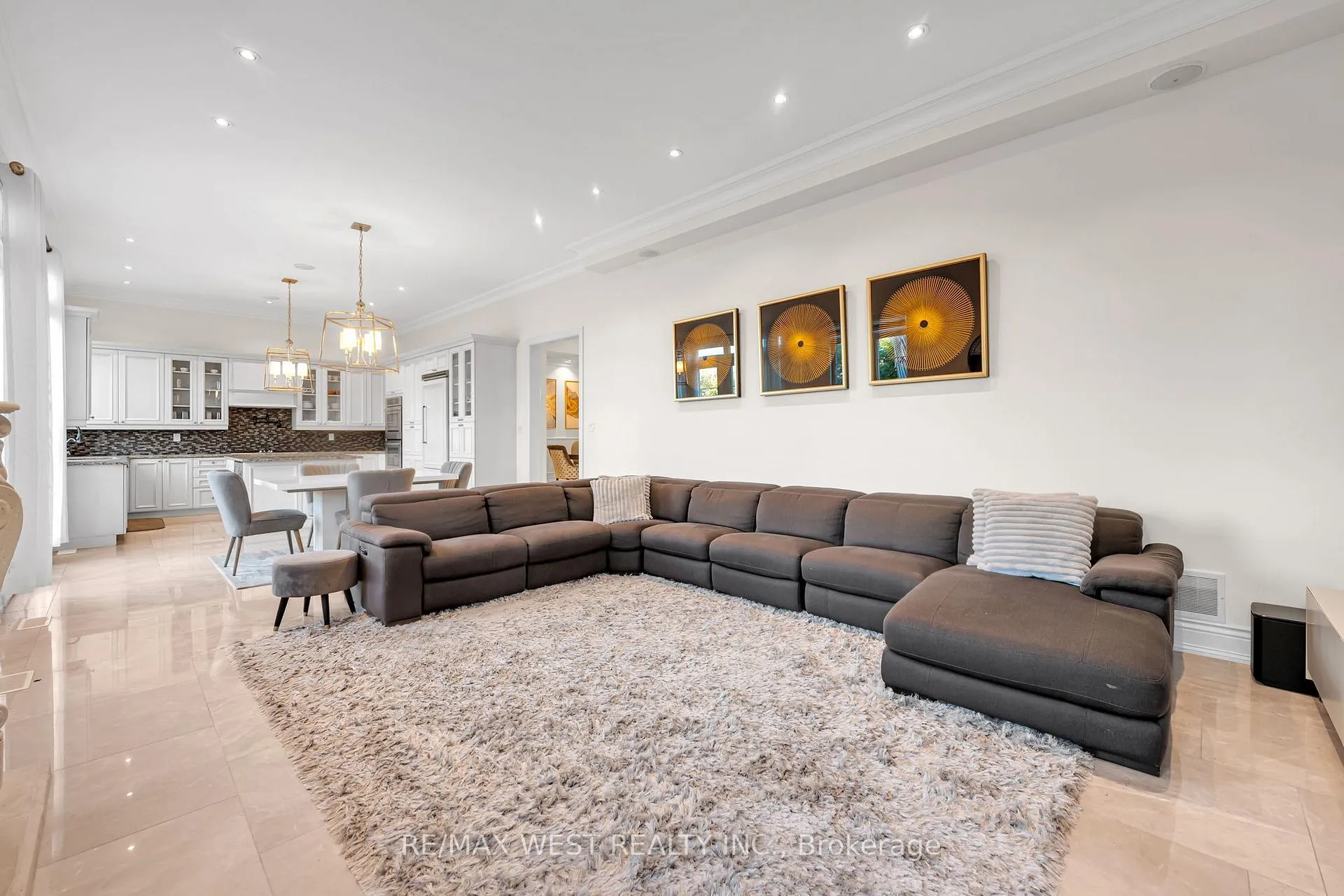 Photo 15 of 9 Interlacken Drive, Brampton, Credit Valley — HOMEH