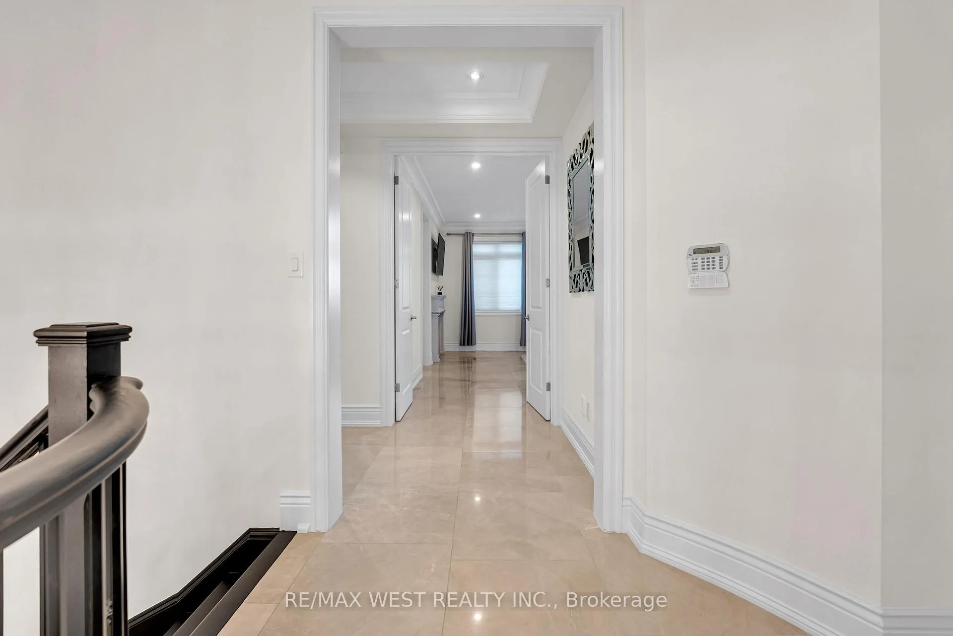Photo 18 of 9 Interlacken Drive, Brampton, Credit Valley — HOMEH