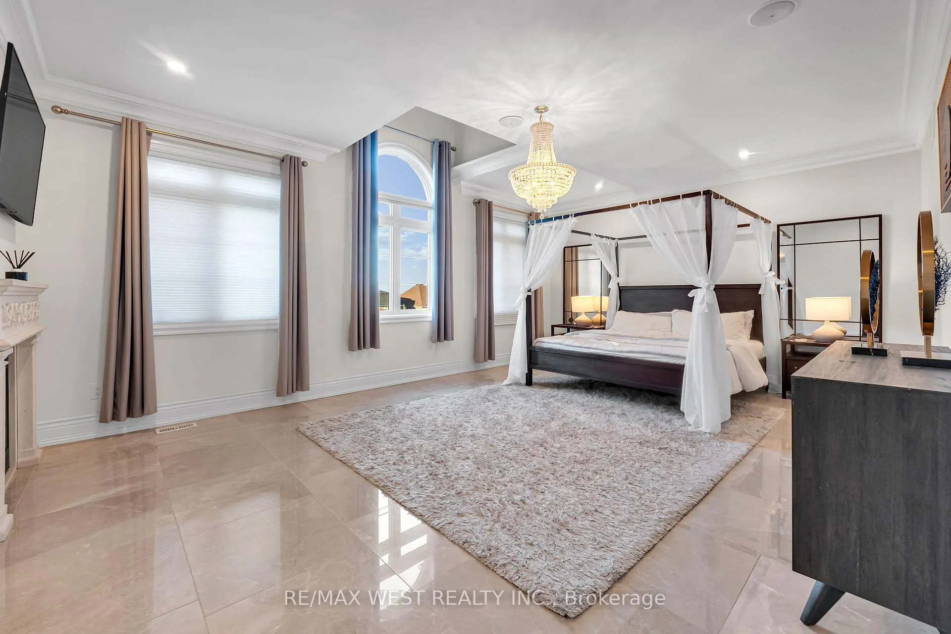 Photo 19 of 9 Interlacken Drive, Brampton, Credit Valley — HOMEH