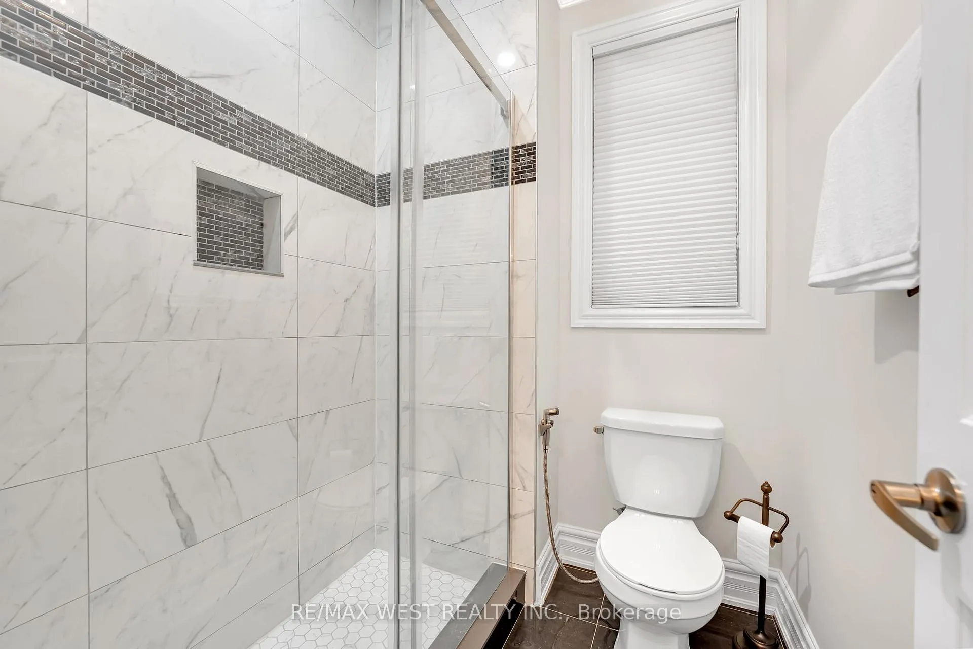 Photo 32 of 9 Interlacken Drive, Brampton, Credit Valley — HOMEH