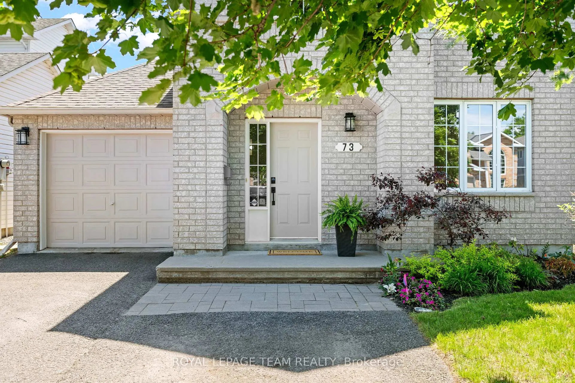 Photo 2 of 73 Deerfox Drive, Ottawa, Barrhaven - Longfields — HOMEH